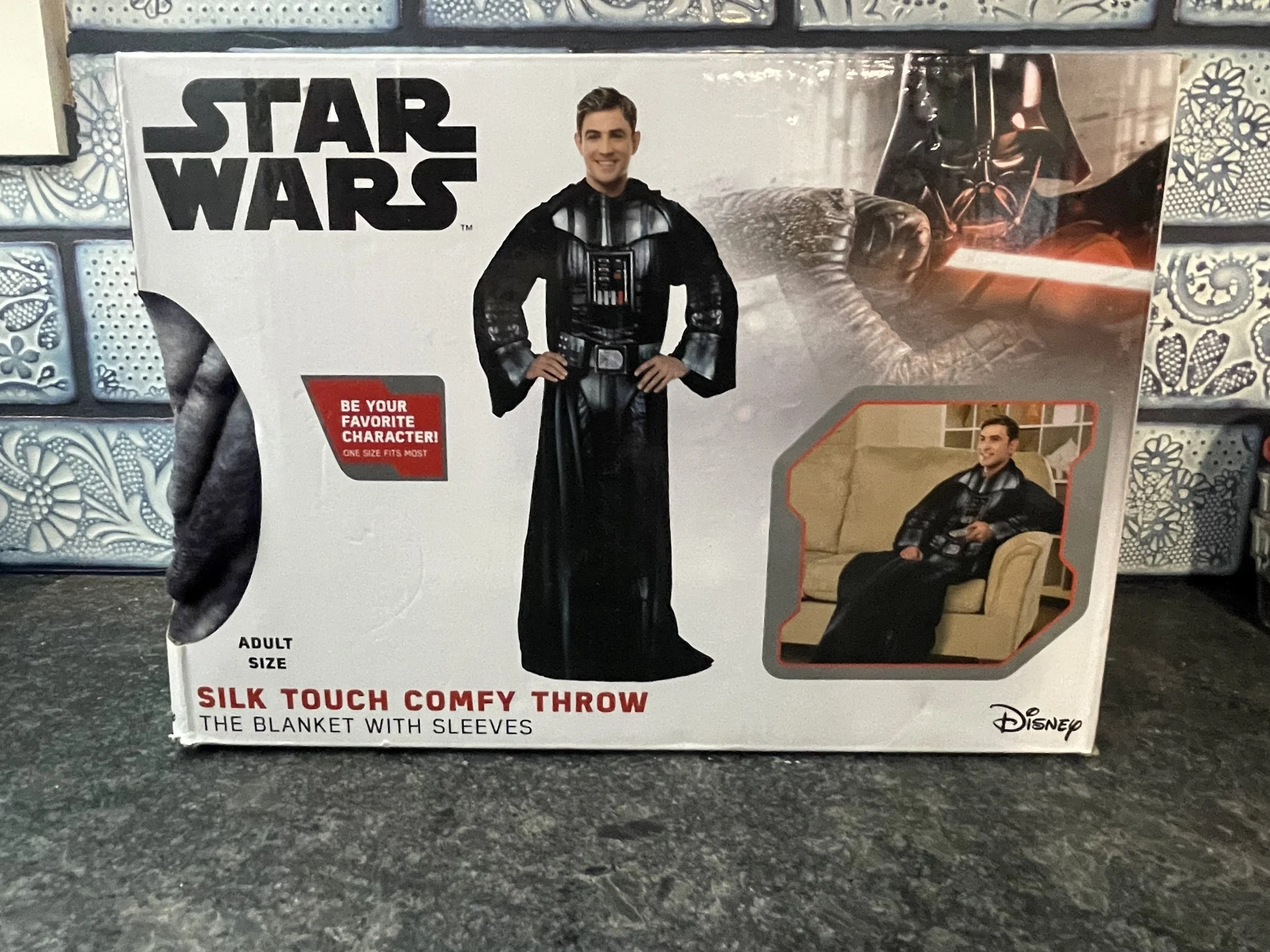 Star Wars Comfy Blanket Throw with Sleeves