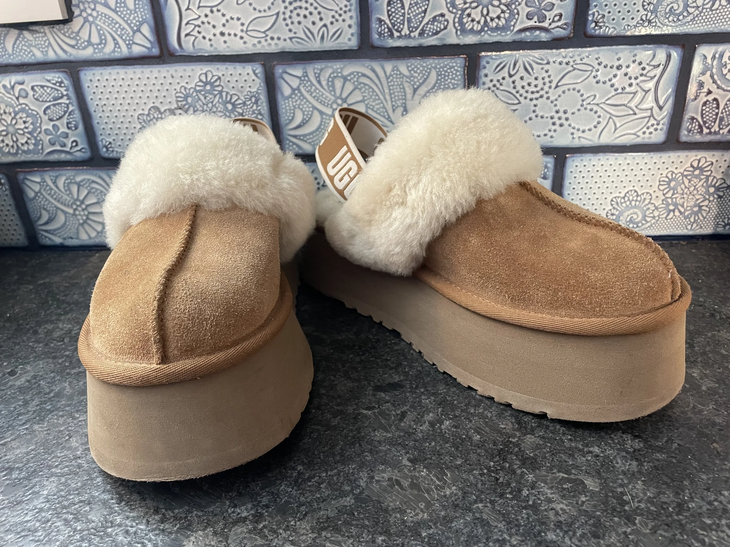 Uggs Size 8 Slippers