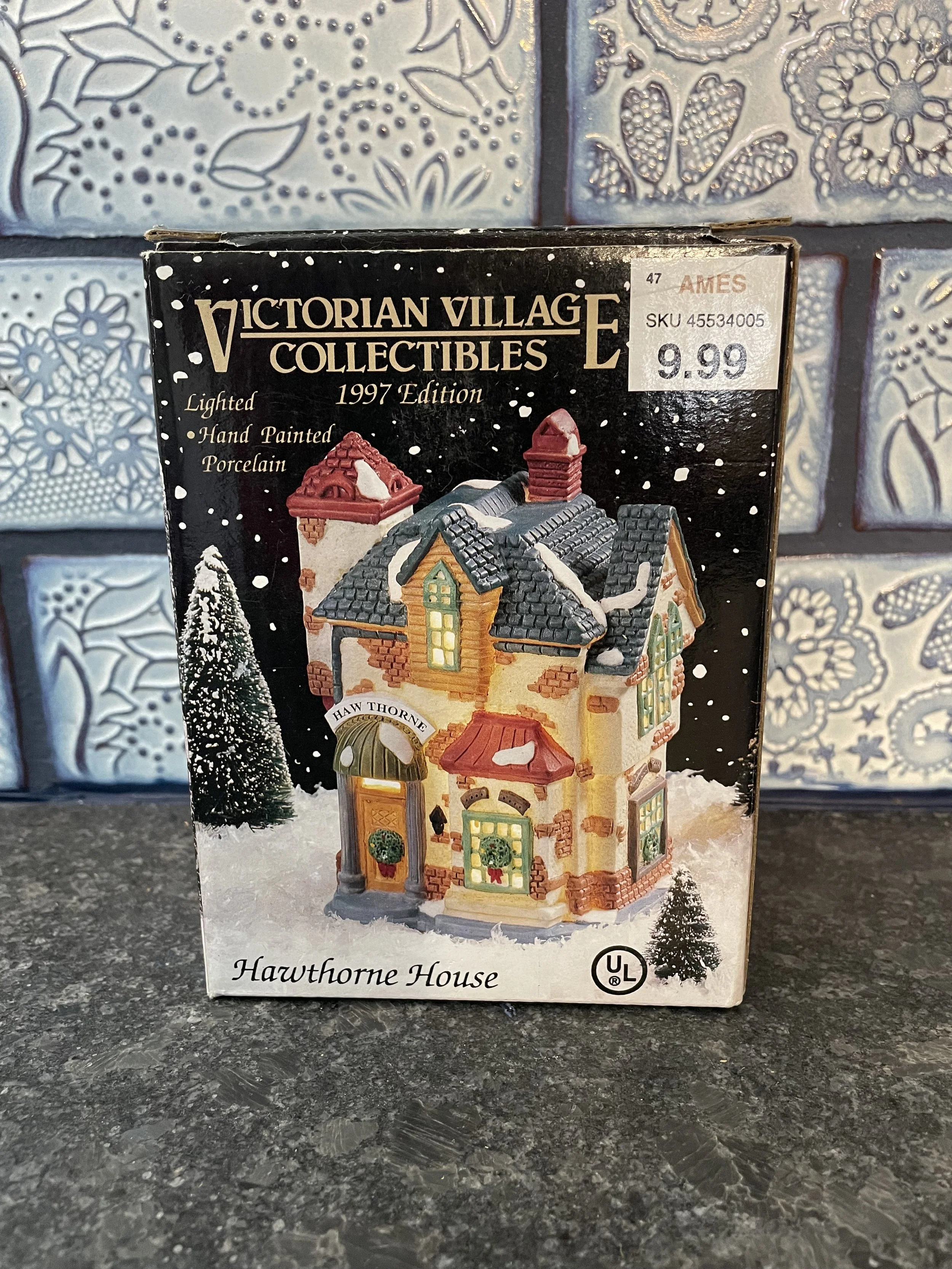 Victorian Village Collectibles Hawthorne House