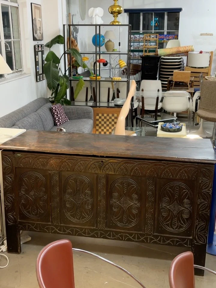 November round up 🍁

Such a lovely month- filled with morning car boots, matchboxes, fireworks, fluffy friends, the last lazy flea &amp; Christmas decorations 💕🎉 

vintage homeware, November round up, retro home decor, thrifted homeware, sustainab