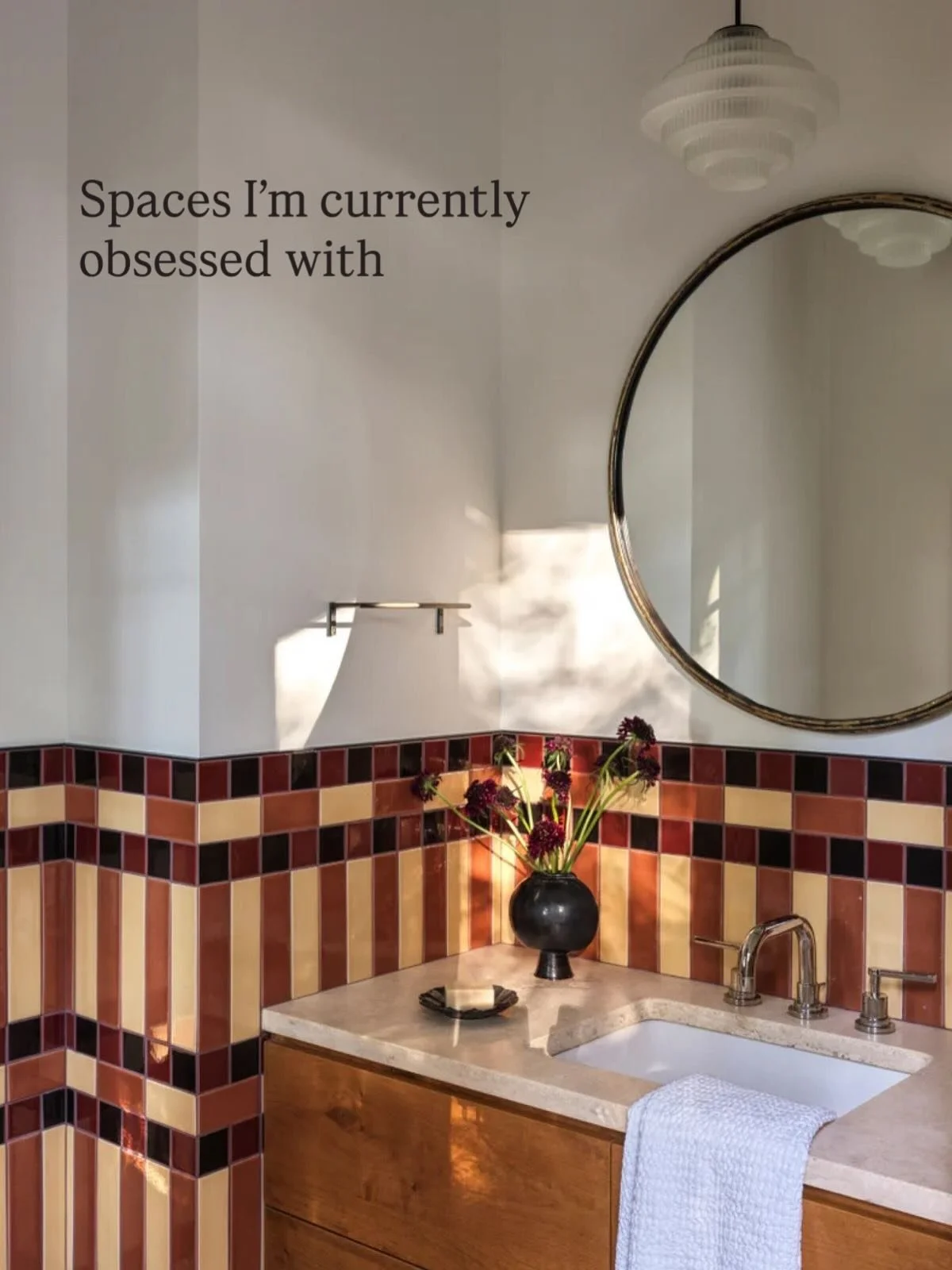 Spaces I&rsquo;m currently obsessed with; tiles and accent chairs 🤤

{interior inspiration, vintage interiors, eclectic interiors, tiled interiors, statement tiles, patterned tiles, accent chairs, vintage chairs, statement seating, interior styling,