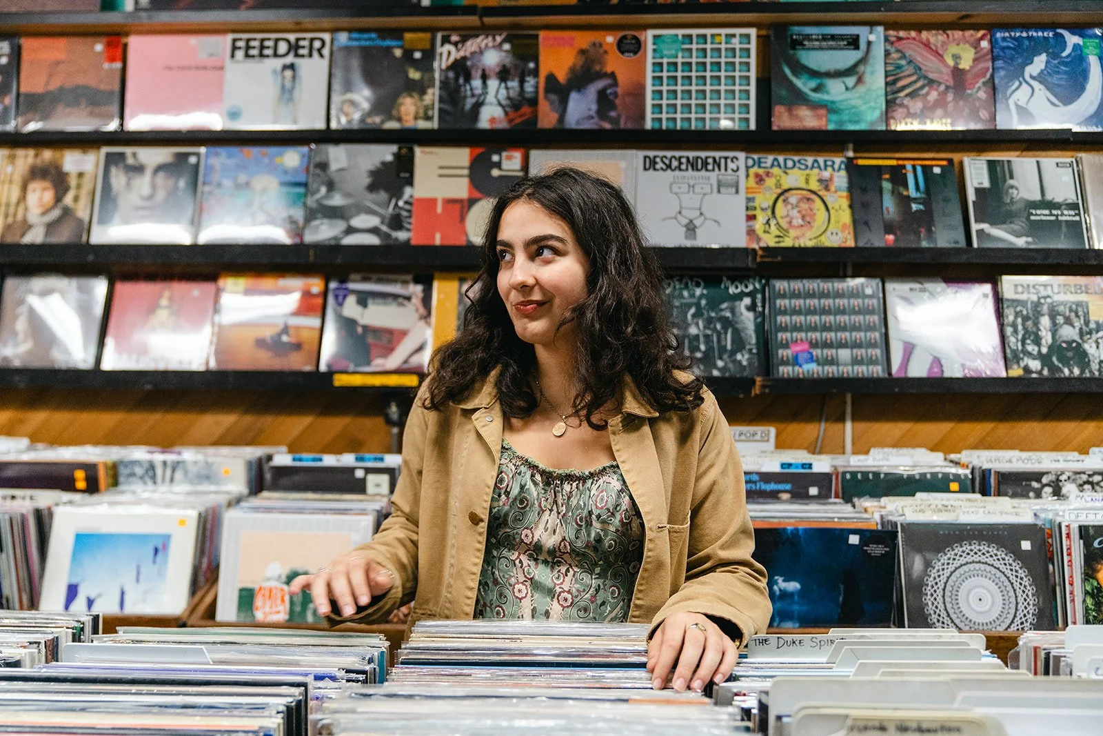 record-store-senior-picture-portland-oregon.jpg