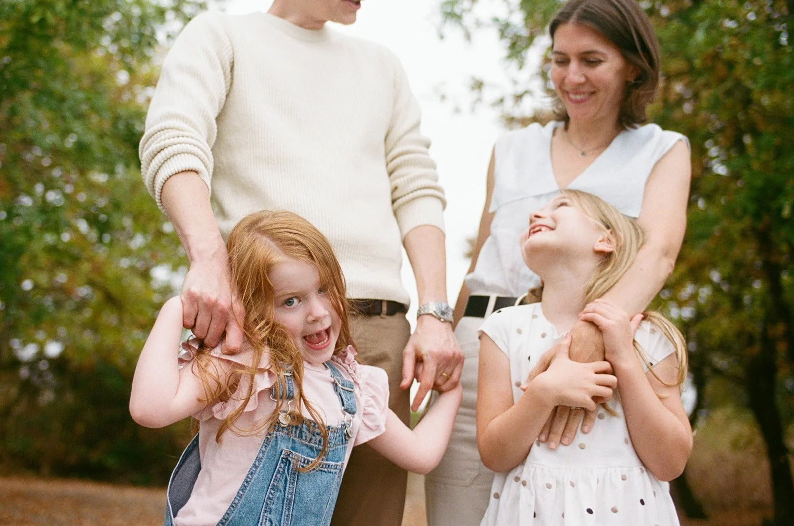 playful-family-portrait-outdoor-film-portland-oregon.jpg