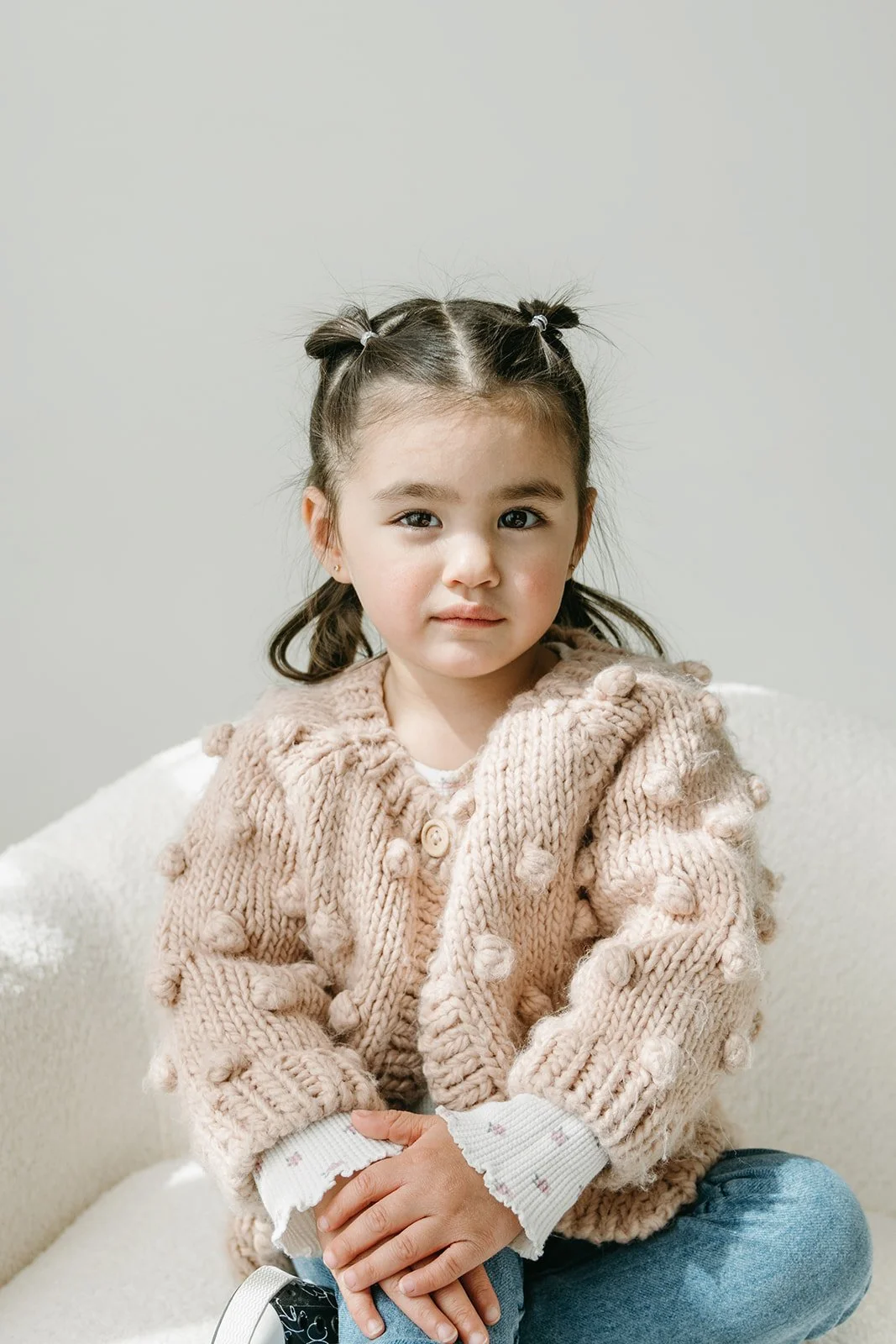 modern-clean-studio-portrait-child-portland-oregon.jpg