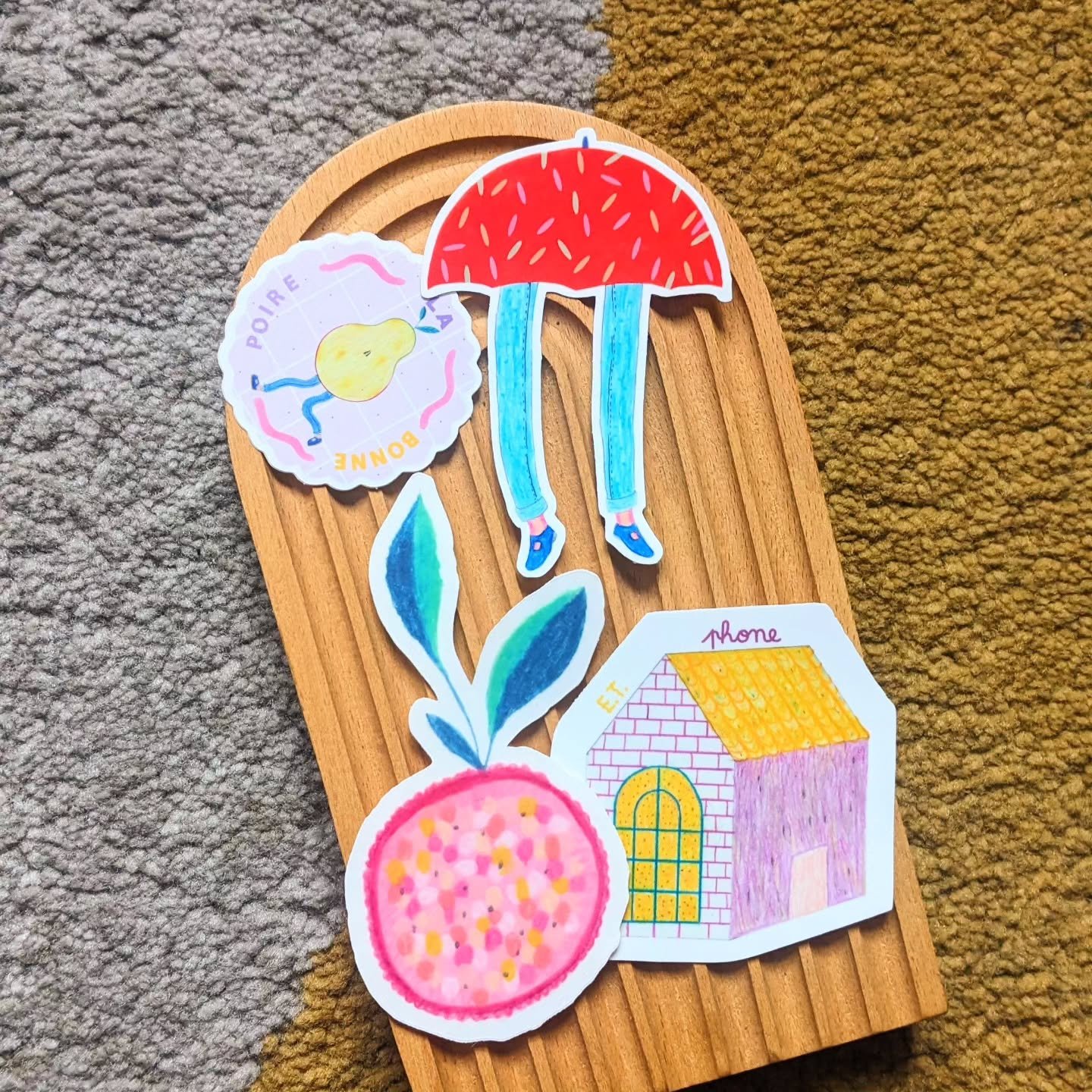 Ma collection de stickers s'agrandit tout doucement 🦖🌞💜
#stickers #illustragram #illustration #draw #bruxelles