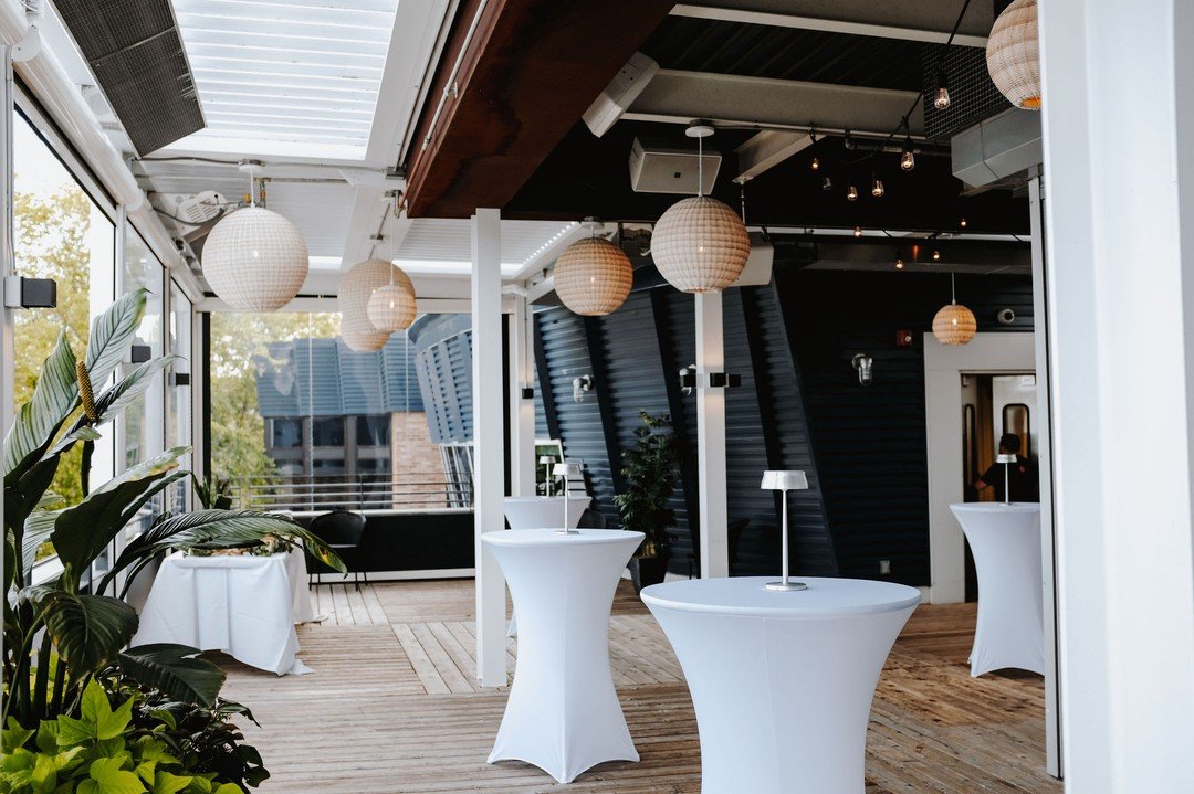 Got an event on the horizon? Leave the details to us!

Whether it's a casual happy hour or a formal business dinner, we've got you covered.

Follow the link in our bio for more information -&gt;

#lakeminnetonka #privatedining #minneapolis #businessd