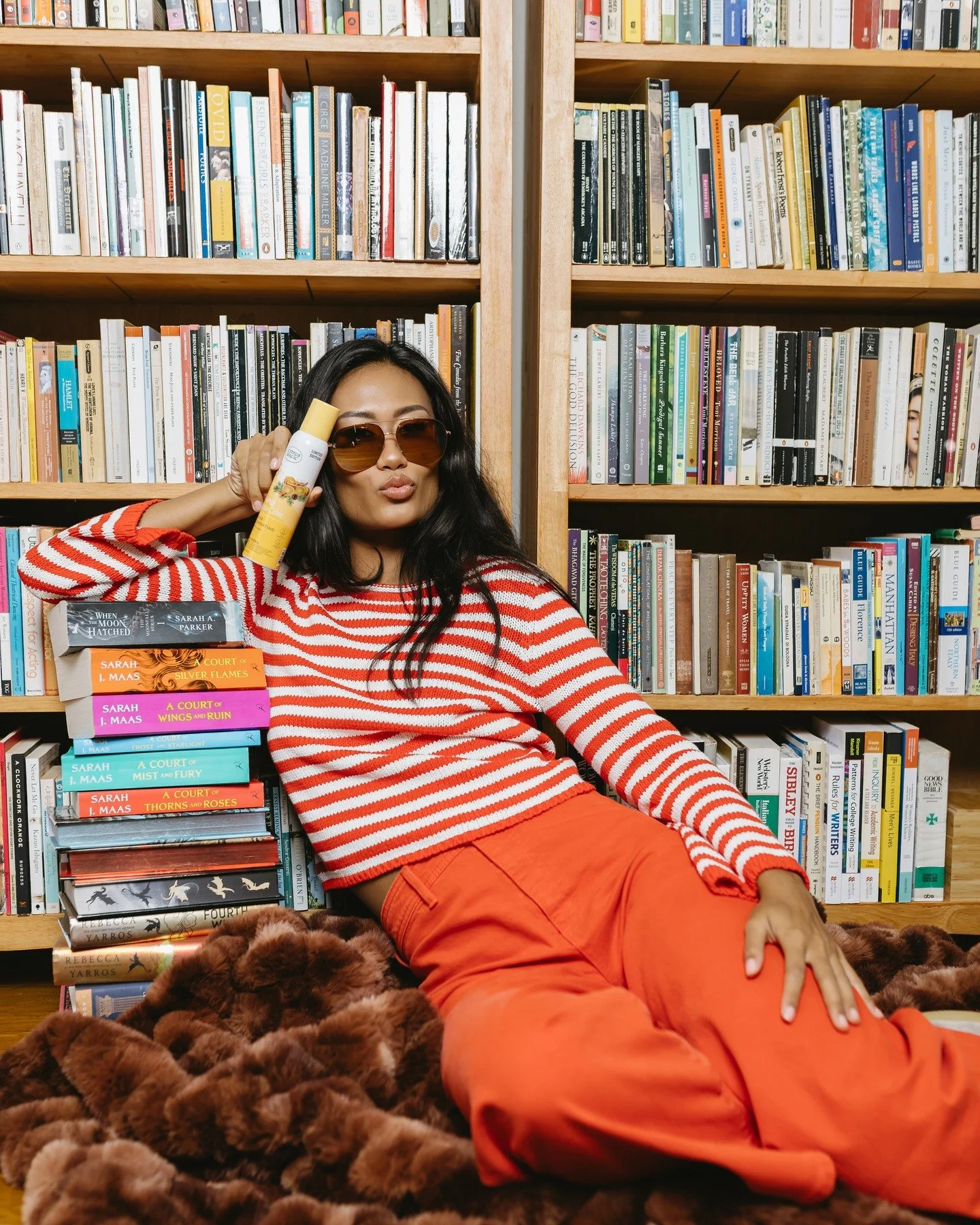 Client asked if I had any fantasy books, and everyone laughed. 

I KNOW BALL. 

Best shoot with the best client and best gals. 

Client: @thecitrusmagic 
Model: @karenfromig 
MUA: @bogartbeauty 
Assist: @soulscorestudio 
Photo: @ktjohnsonphoto 
CD/AD