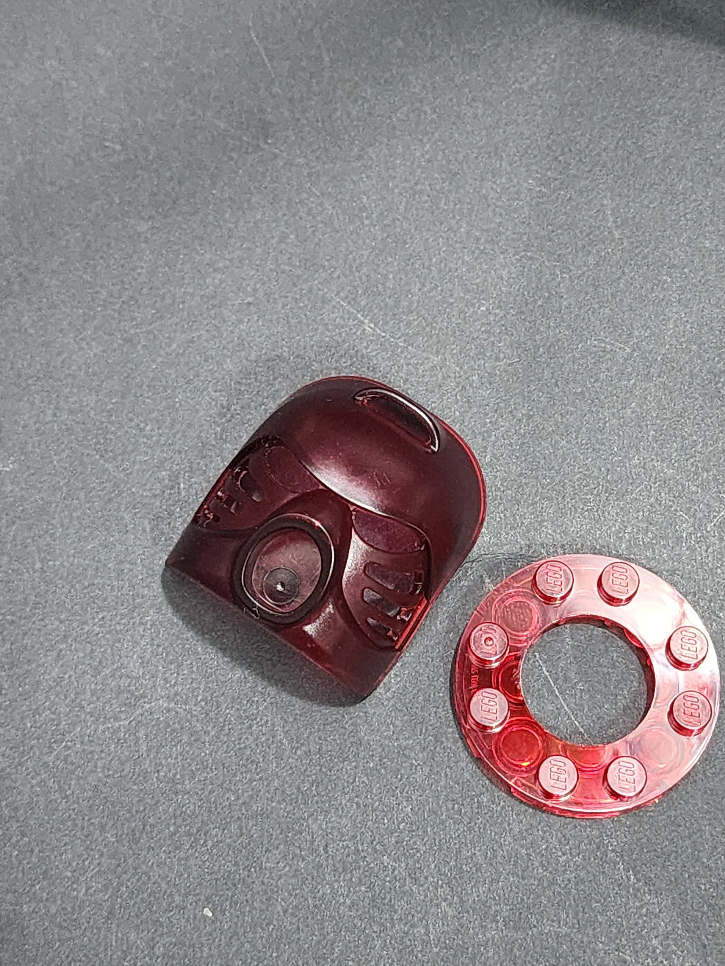 dark red hau