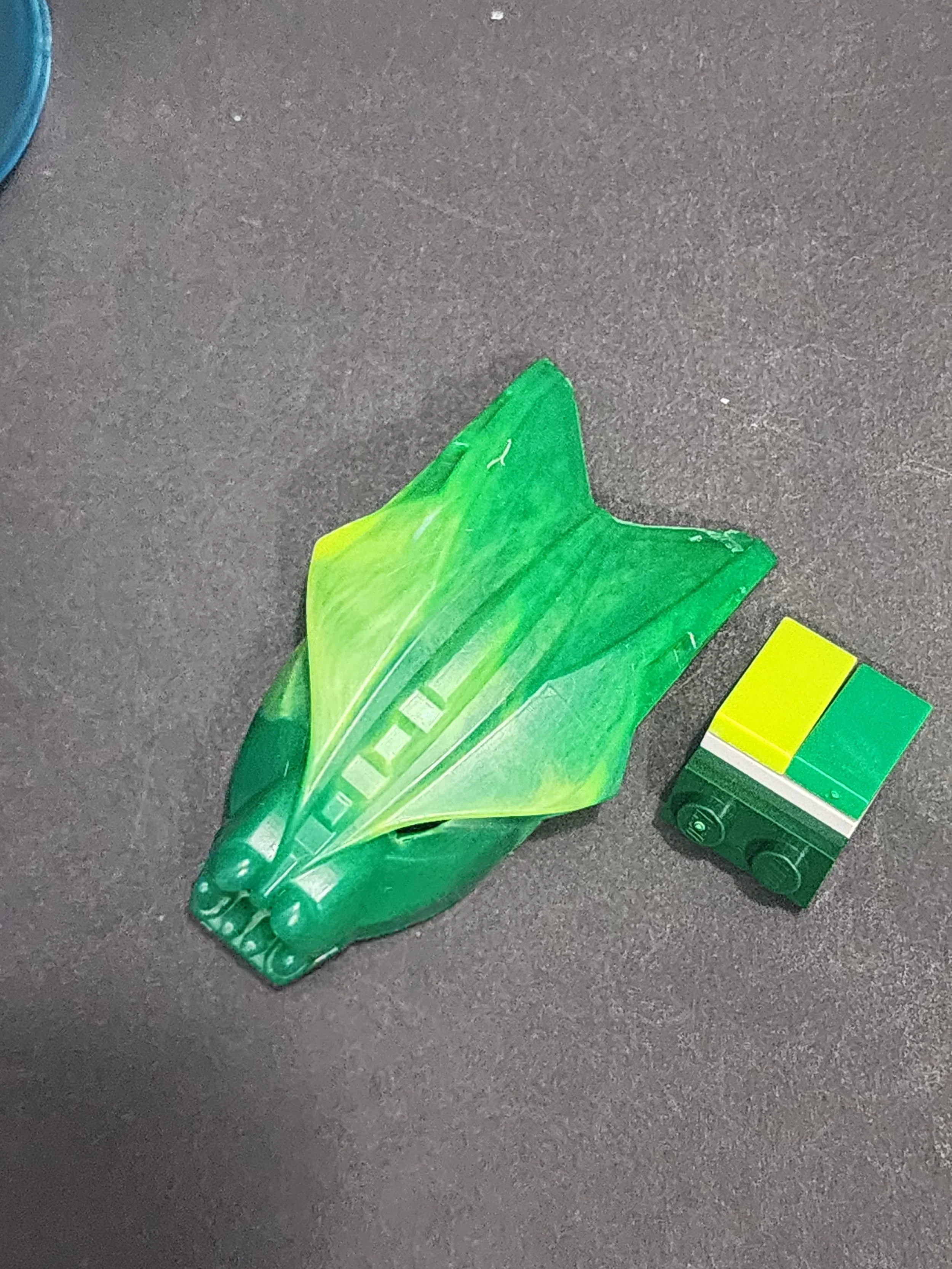 defect (chip) green swirl great avsa.