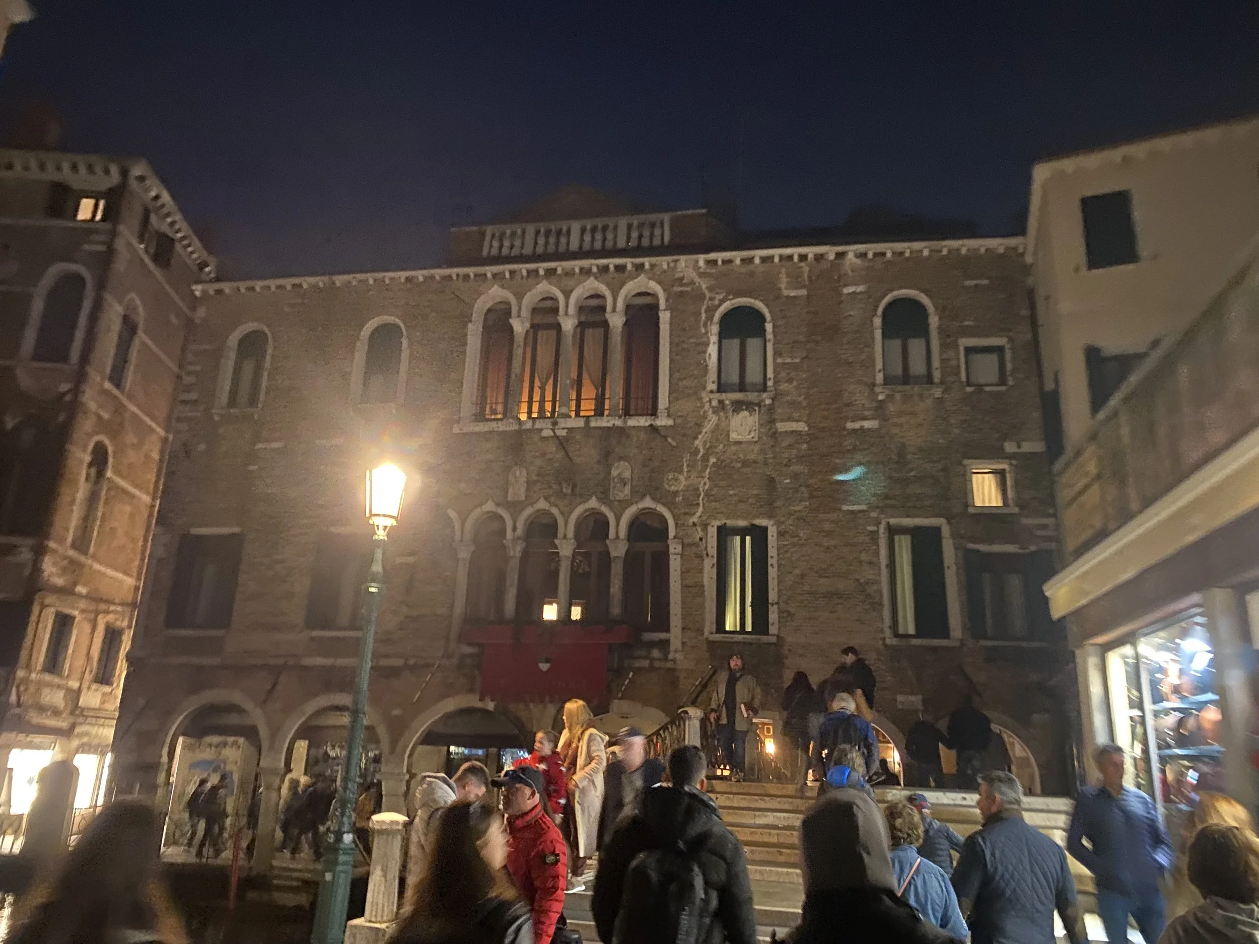 Night Crowd