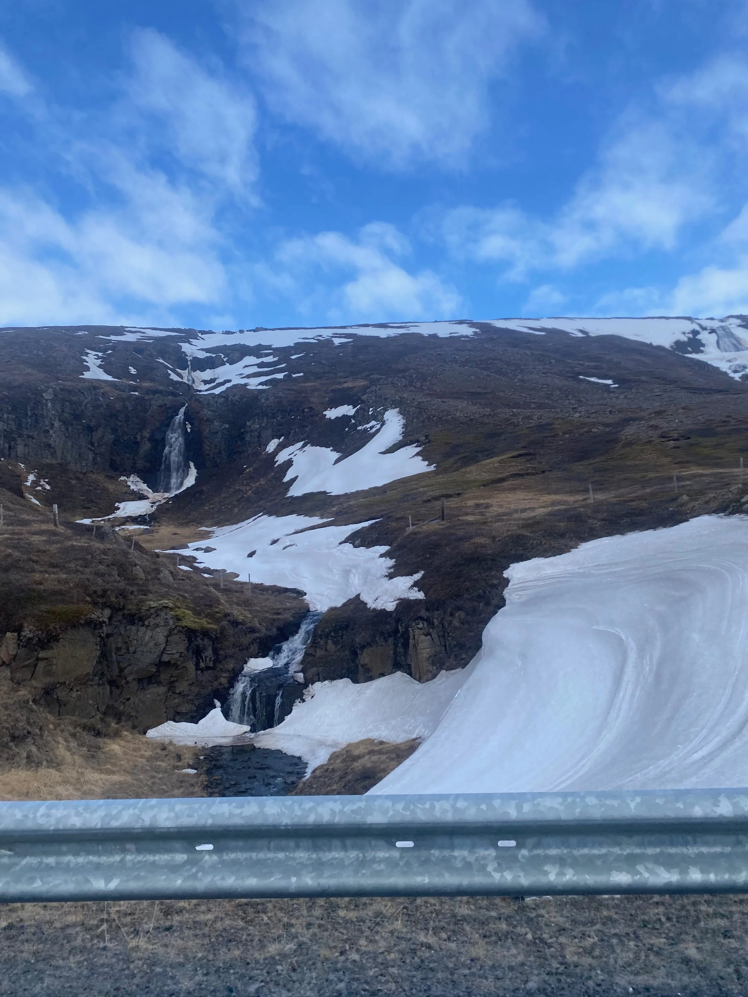 Rjúkandi Waterfall