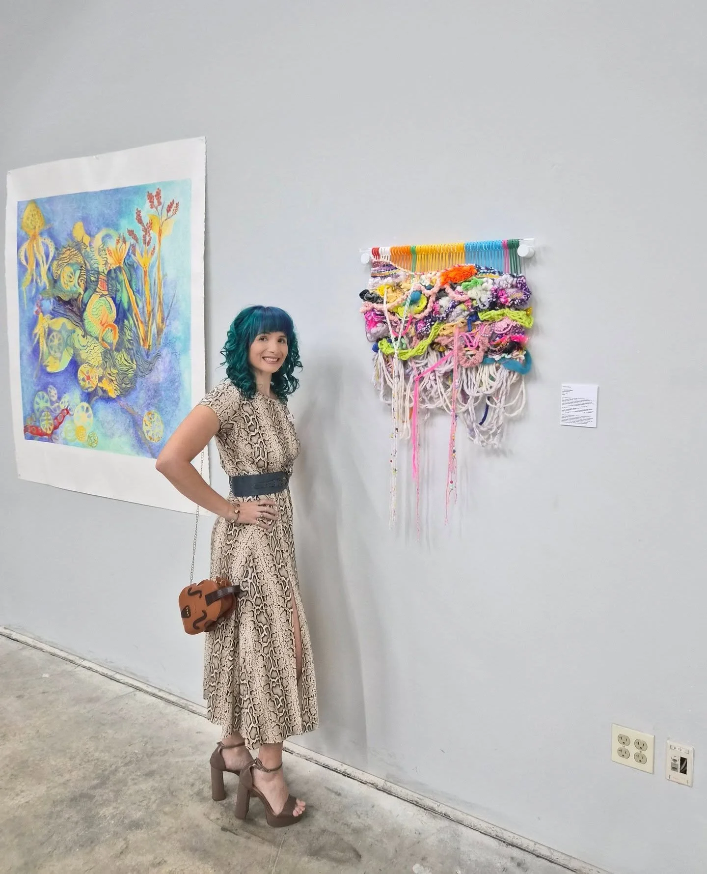 The @losostudios "Total Transparency" art show last Friday was a lot of fun! I created four #fiberart pieces for the art show.
The theme was "Total Transparency". Everyone was tasked to incorporate the same canary yellow tracing