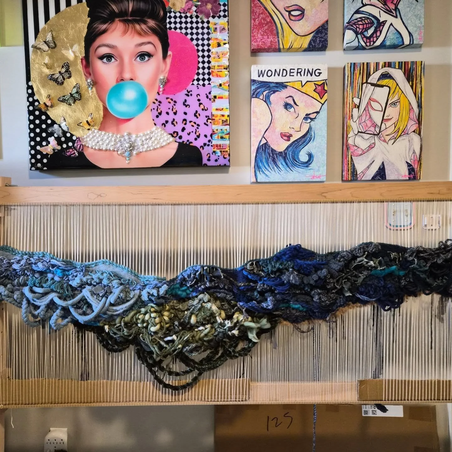 It's WEAVING Wednesday!
Did you know that my boutique #experientialdesign consultancy Studio 618 specializes in creating custom #fiberart, #weavings, and #focalwalls for our amazing clients?!?
This post shows work in progress photos, materials, the