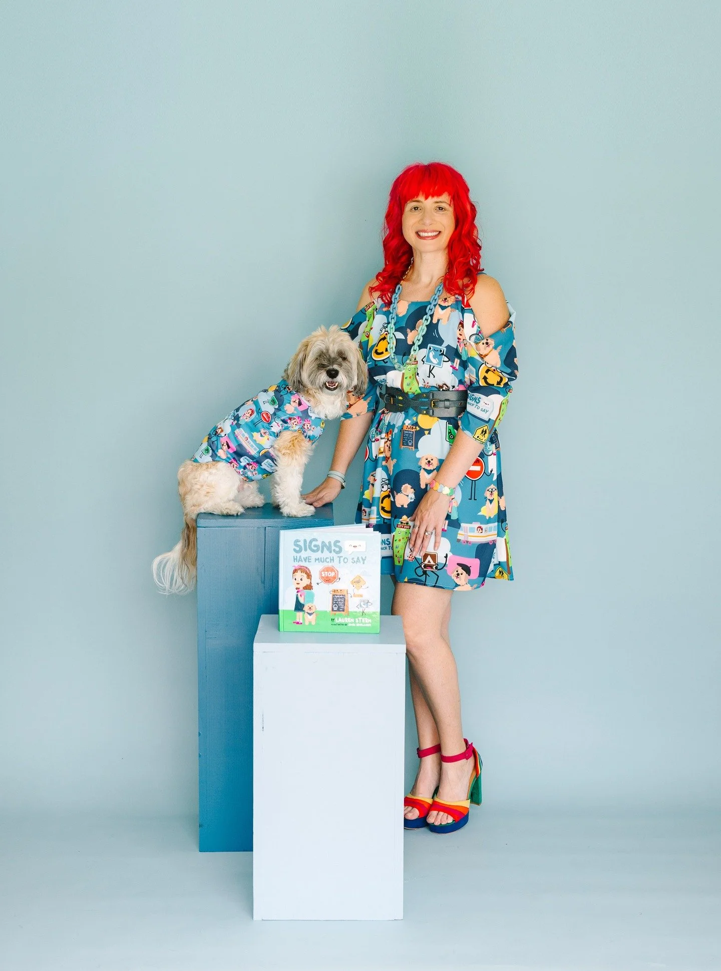 Signs can be stylish AND informative!

I LOVE wearing my fun children's #book characters around town...whether they are on my outfits that I work out in at the gym or going to a meeting with clients in a dress like this one. 

The cute little #signs 