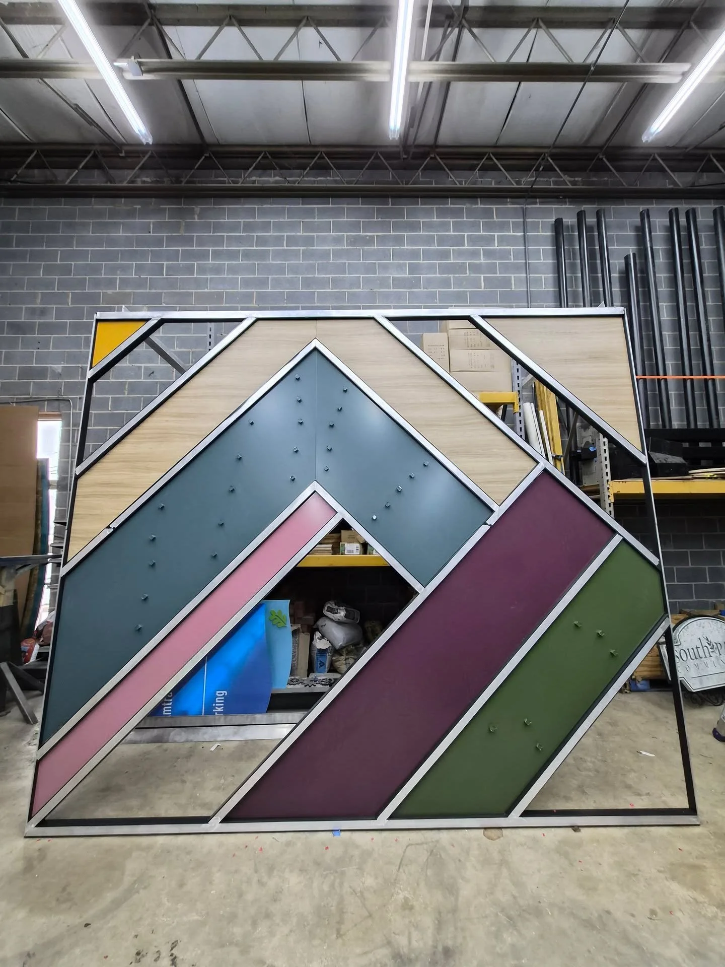 Excited to show the dry-fit install for my #fiberart #focalwall!

There are a lot of steps that go into installing something so complicated.

The first step is to make sure that all of the #fiber sections fit properly and all of the extra details lik