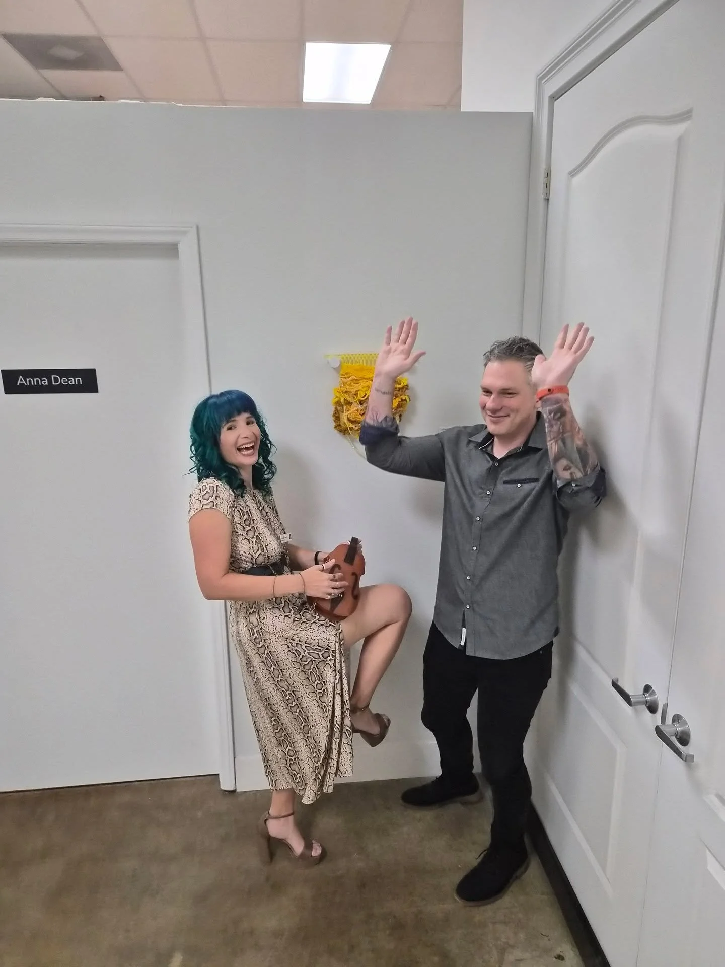 SAVE THE DATE!!!

Make sure that you mark your calendars for Saturday, January 17th from 2pm - 5pm to see the final viewing of the "Total Transparency" show at @losostudios and have the opportunity to visit all of the #losostudios artist's 