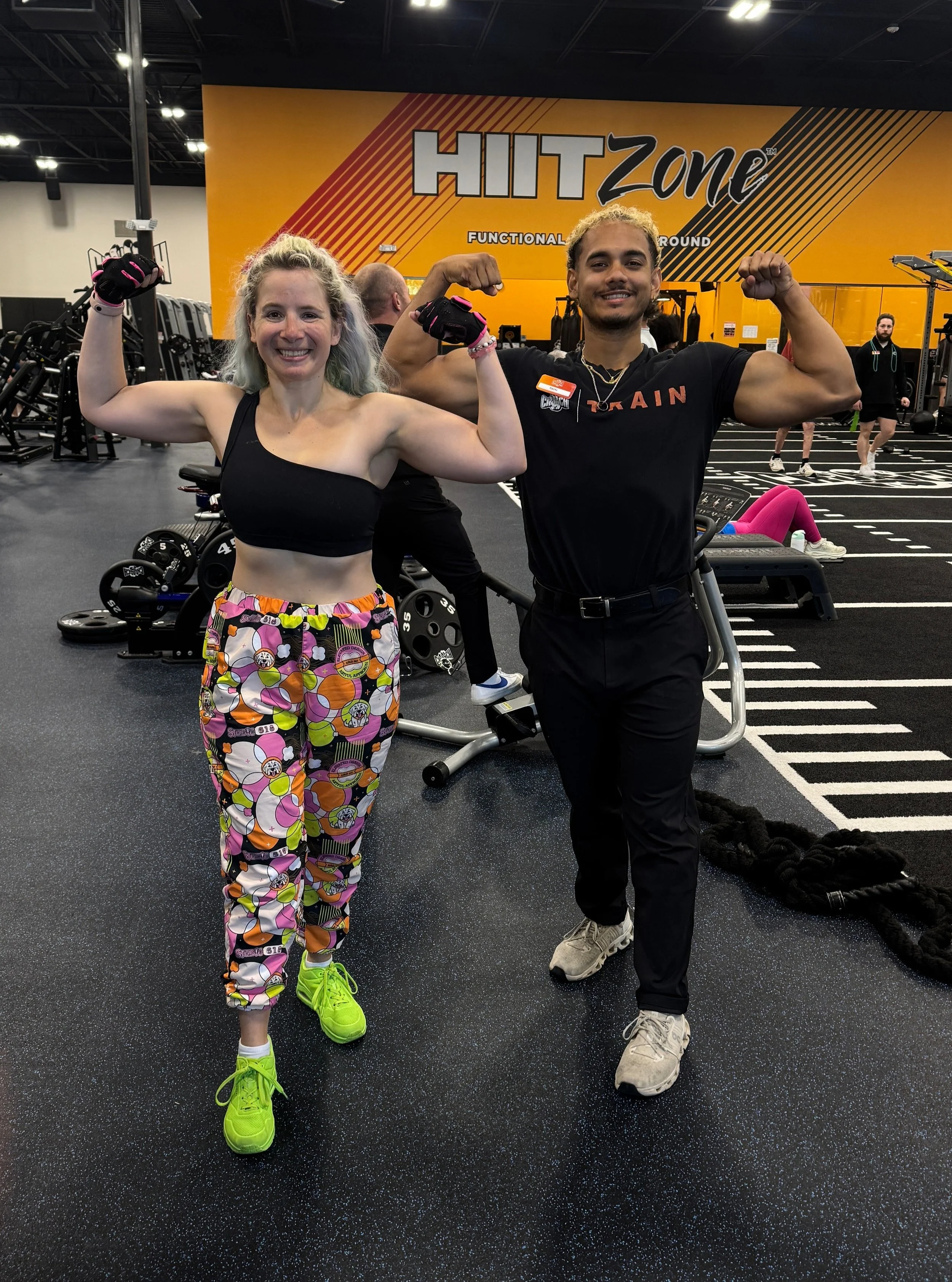 Today, marked my 400th session with my personal trainer and workout buddy, @raphaelllpaz 🎉!

I have been working out at @crunch.arboretum with Raph since July 2024 and have seen a lot of gains since I started.

Today, I did two sets of 10 reps of 13