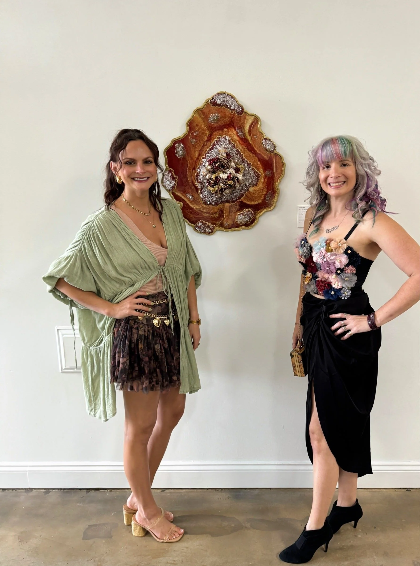 Happy WEAVING Wednesday!

This year has been a tough one, and I'm incredibly grateful for the friends and family who have helped me through it.

Making #art has been always therapeutic for me, and one of my favorite things is trying new ideas just to