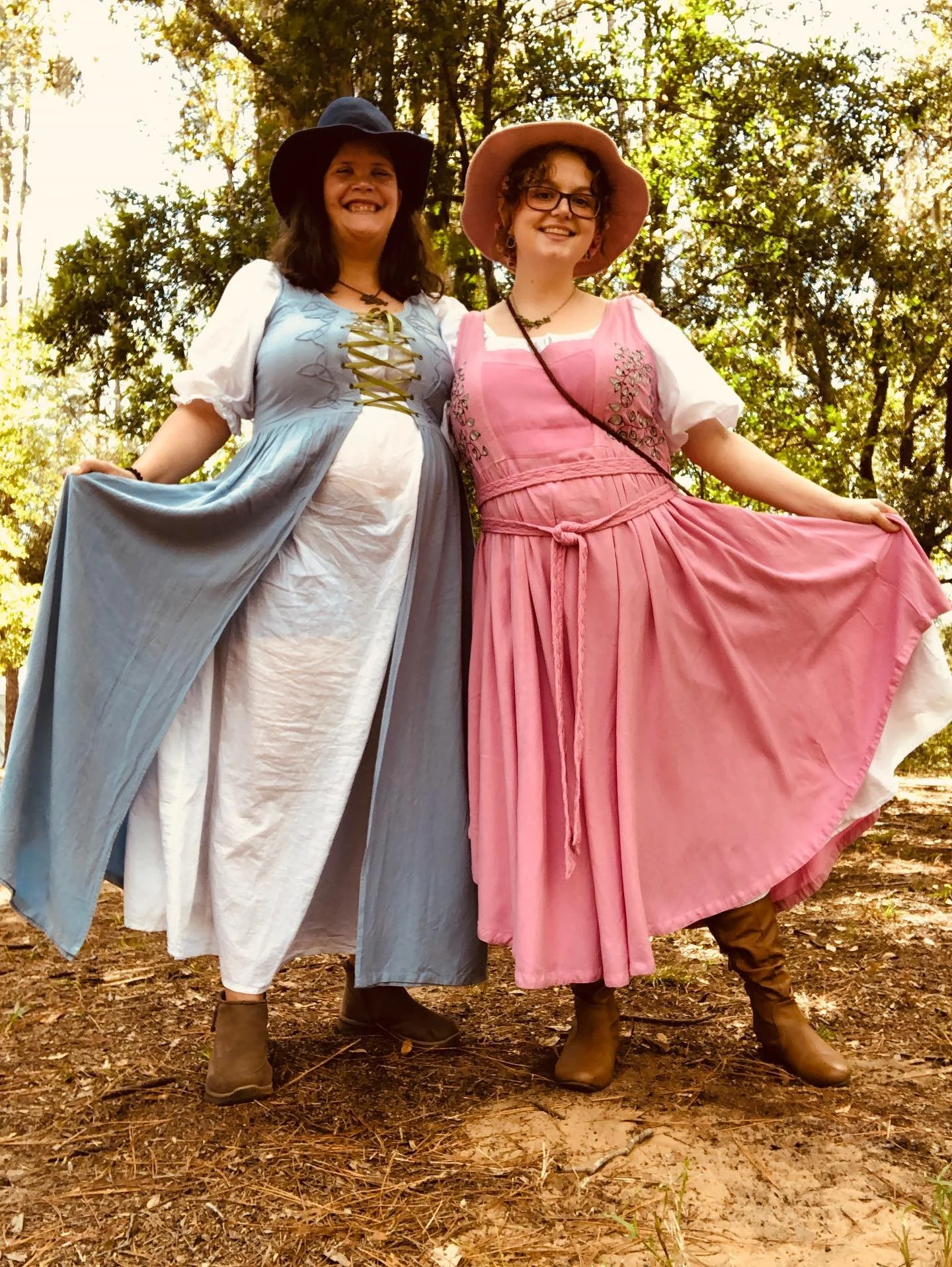 It&rsquo;s never a bad day at the Renaissance festival 😌

@mandyficent and I went to @lakerenfaire today! We spent most of the day watching @shakespeare.approves because his shows are always SUCH a delight 😃 We also did some shoppinggggggg (soap bo