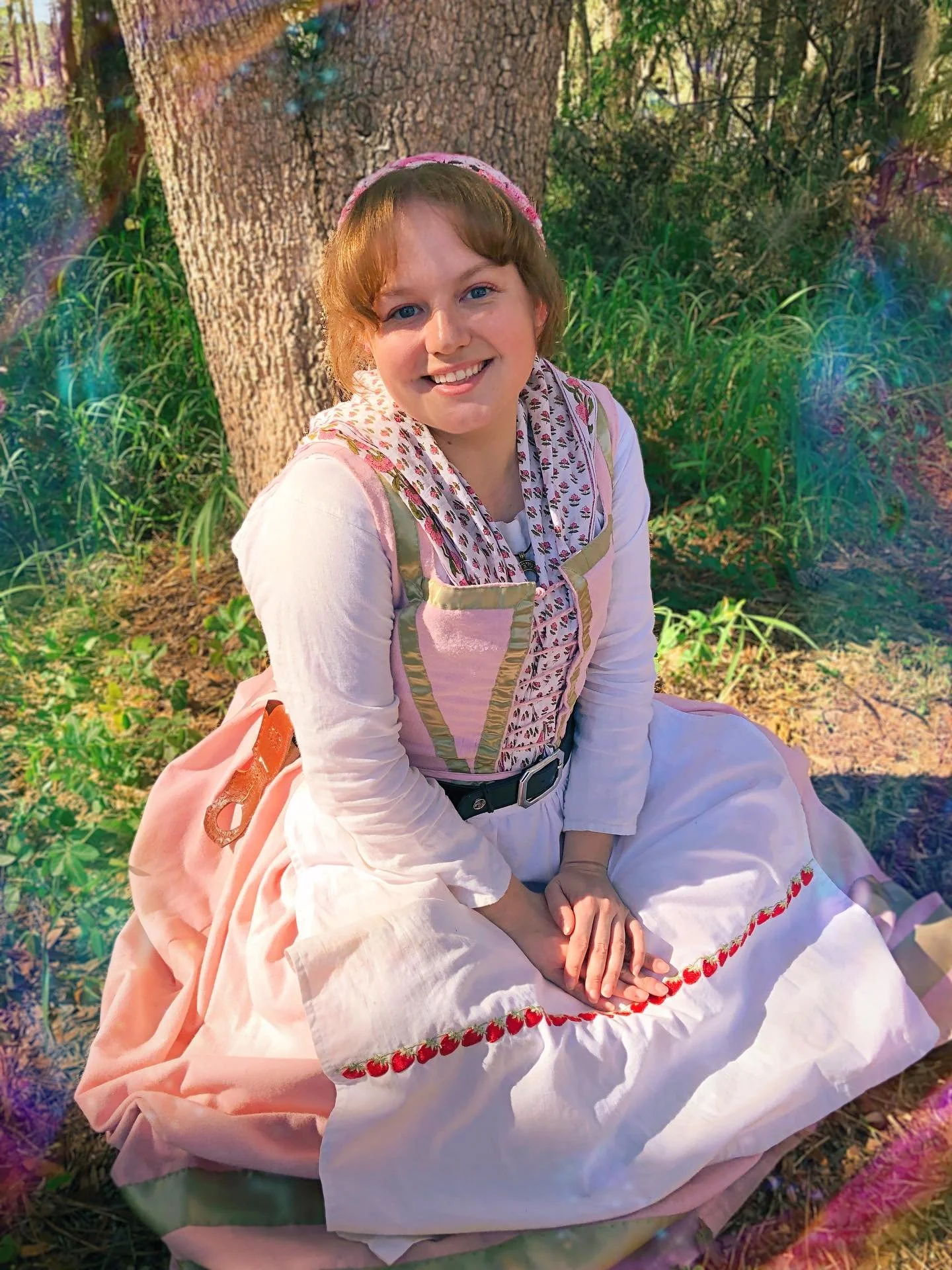 It&rsquo;s renaissance festival season in Florida and for some reason I am not currently at a renaissance festival???? Unforgivable. Throwback to wearing my wool kirtle and being a cute little pastel hobbit. 🥰

#cosplay #costuming #renaissance #rena