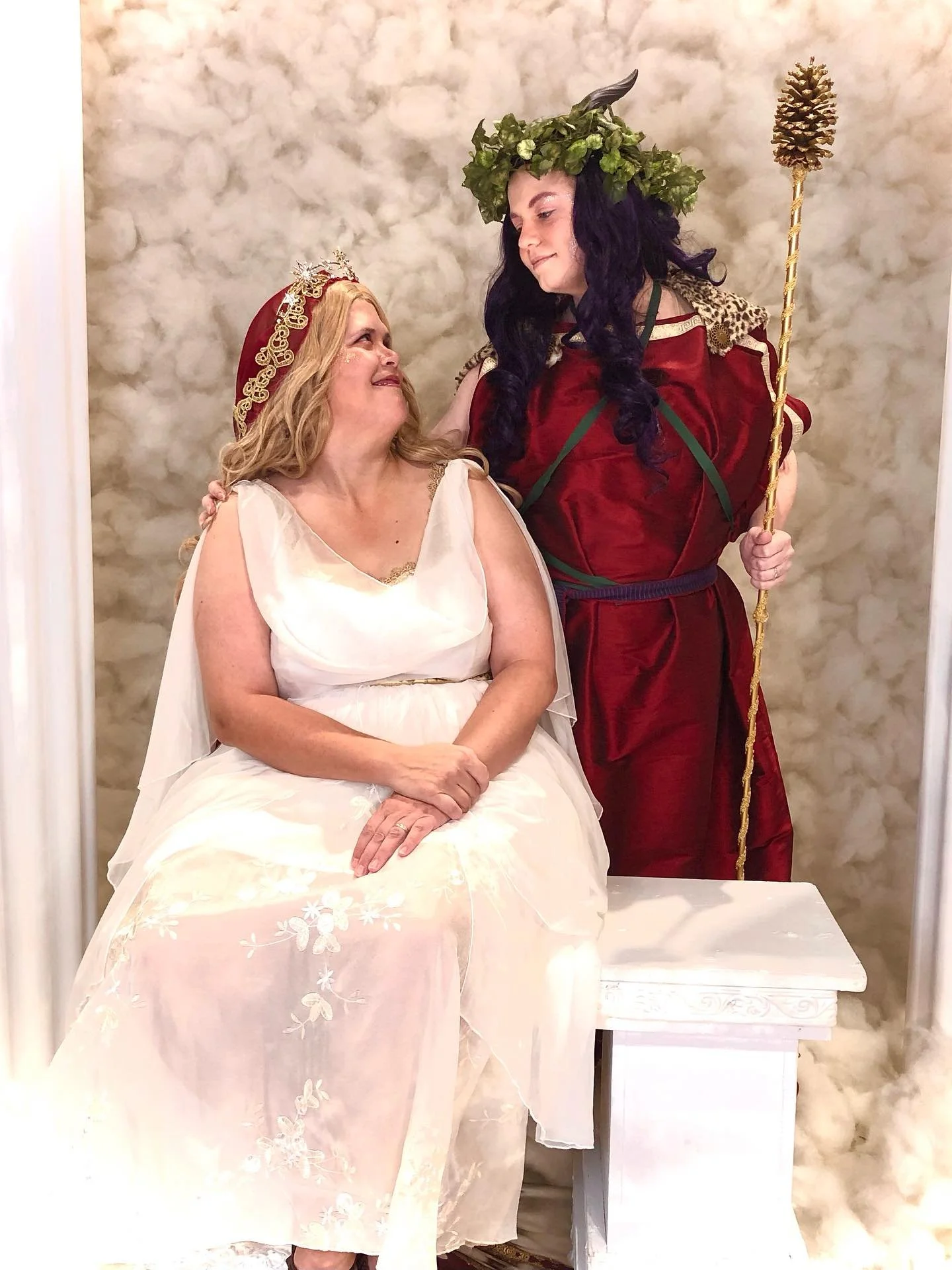 🌟 And they&rsquo;re there every night, as a sign of our love&hellip; 🌟

@holidaymatsuri had the most PERFECT backdrop set up for our Dionysus and Ariadne costumes! They continue to knock it out of the park with these, I just wish they had been set 