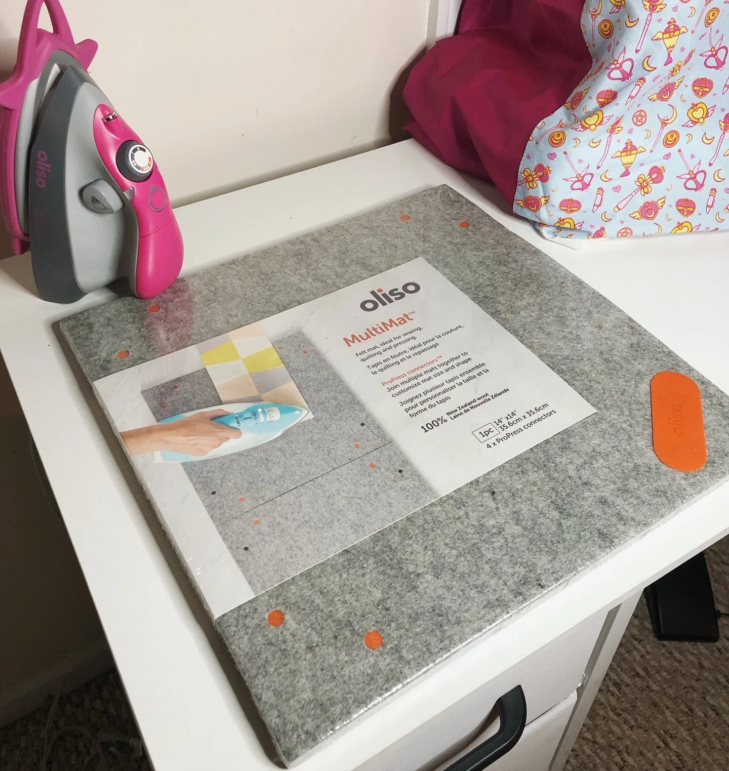 More upgrades to the sewing space! I got an @olisohome ironing mat from @sewingpartsonline the other day! I&rsquo;ve been wanting one of these for so long. I adore my cute tiny lil iron from Oliso, so I&rsquo;m ready to have an ironing surface to mat