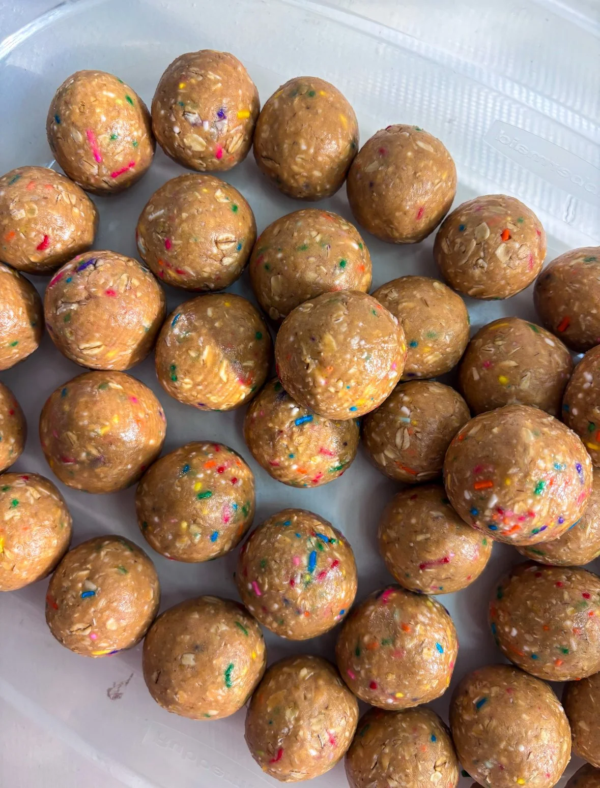 BIRTHDAY CAKE PROTEIN BALLS