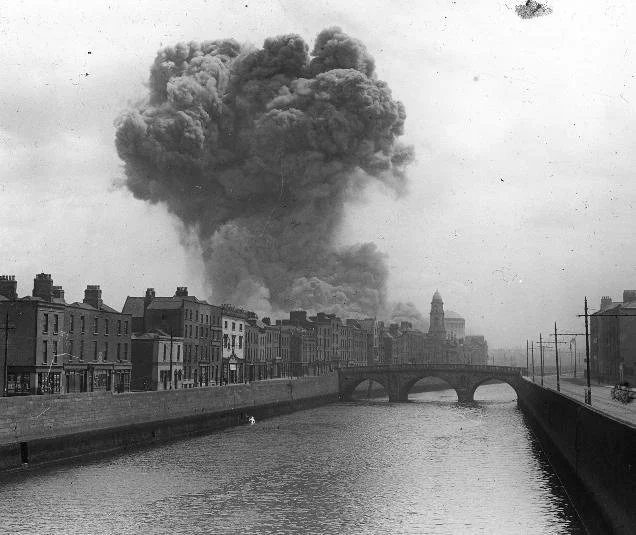 Explosion at the Public Record Office at the Four Courts in Dublin at the beginning of the Irish Civil War, Late June 1922