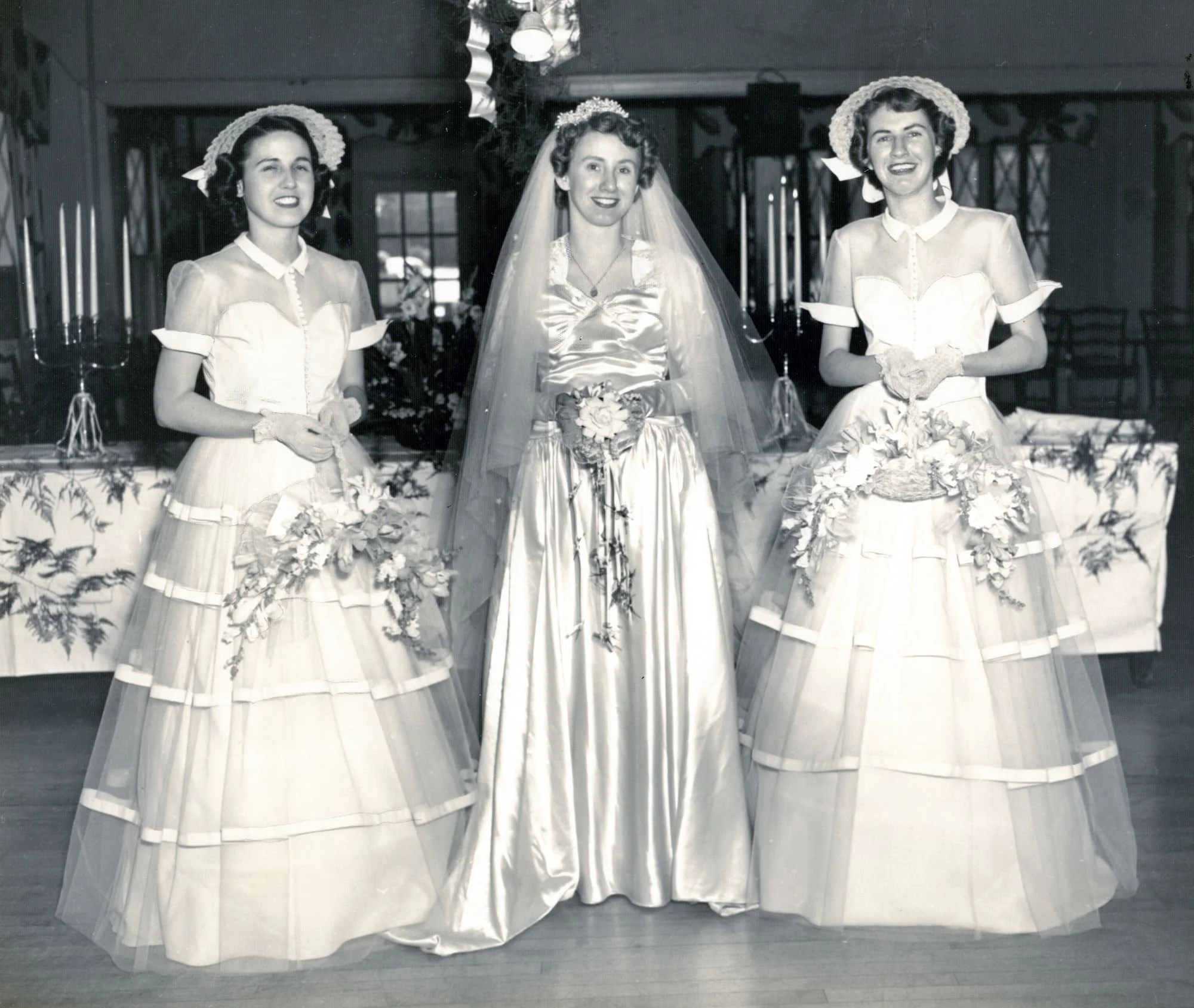 The Van Sant sisters, 1950