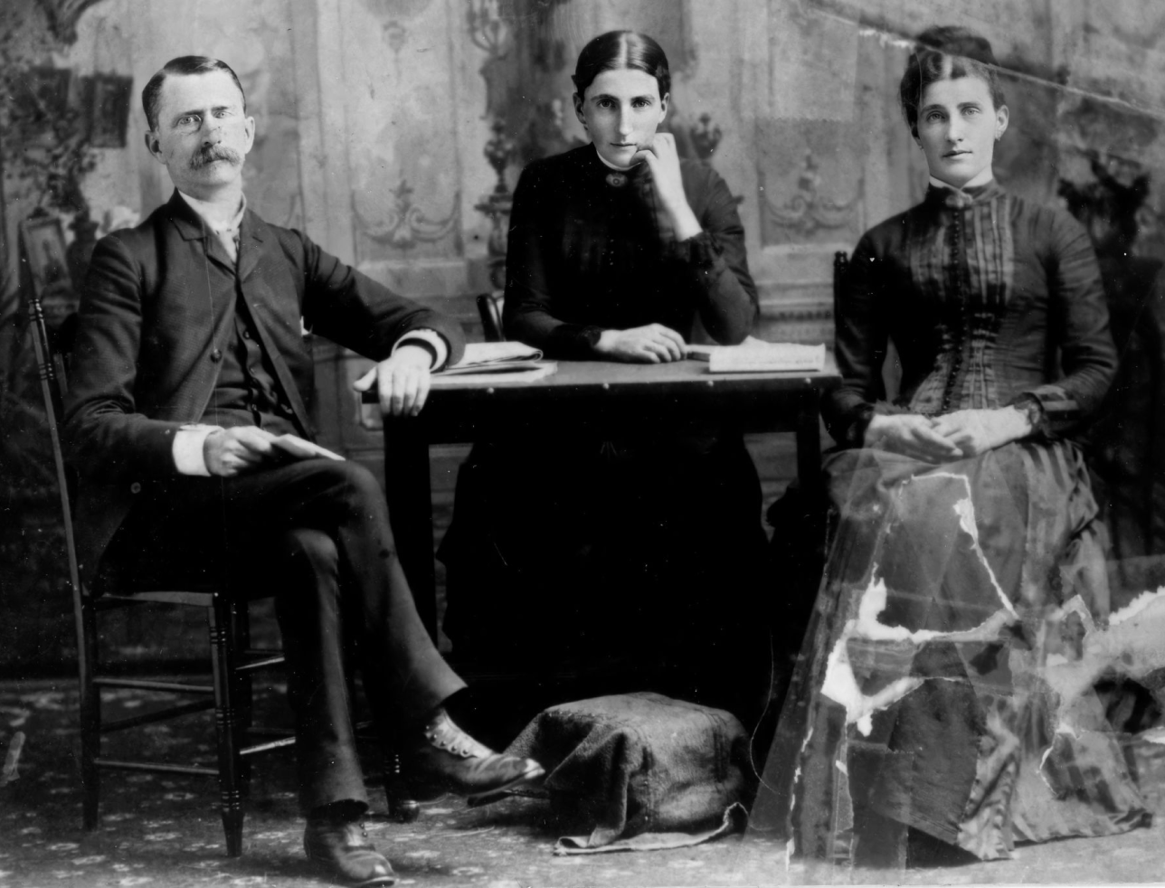 John Francis Armstrong or JF Armstrong in August, Georgia in 1887 with his sisters Annie and Kitty Armstrong