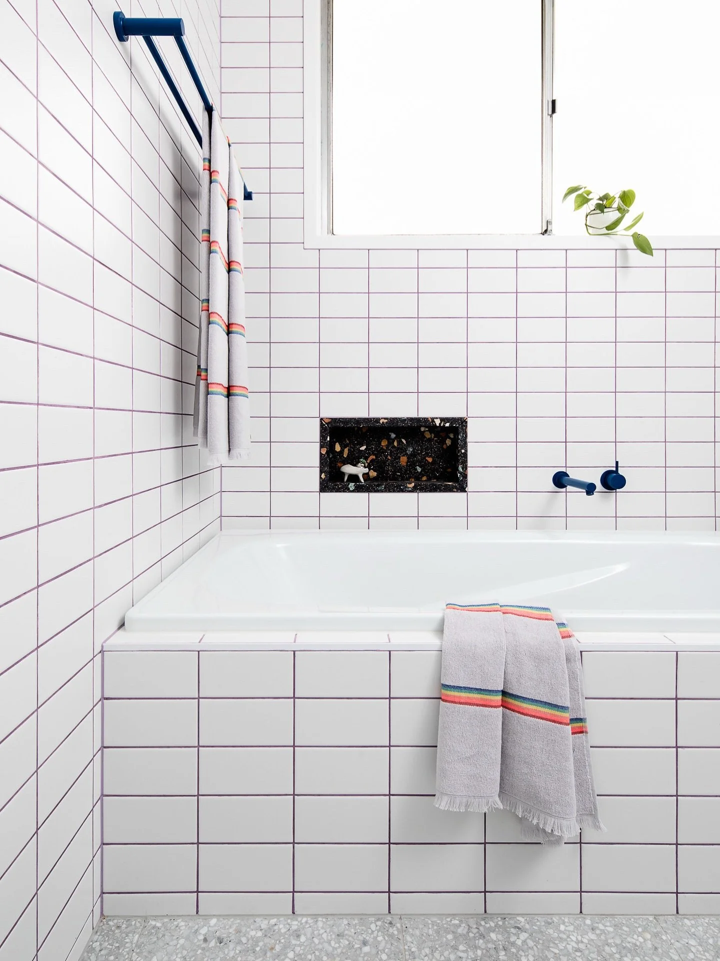 231025: While my West Footscray 60s apartment project is in full renovation mode, I thought I’d throwback to this fabulous bathroom from my mid century Parkdale project. We took cues from the original 60s architecture, as well as the (questiona