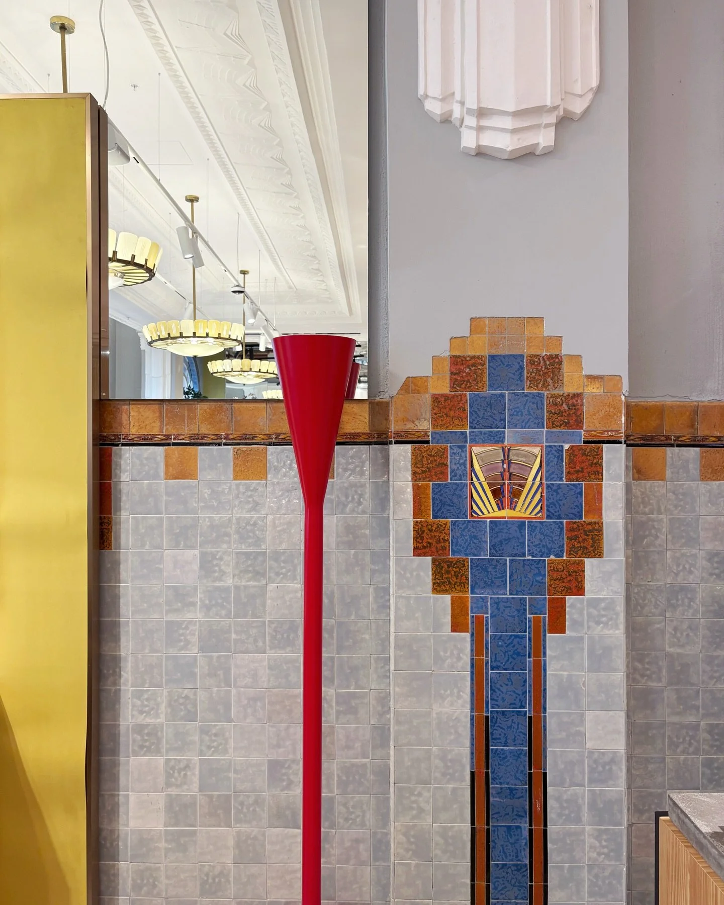 061225: I finally stepped into the magical @meccabeauty flagship store today and what a delight! The building&rsquo;s soul has been laid bare and gently reimagined. The soaring arches and light from the restored Bourke Street windows nod to Melbourne