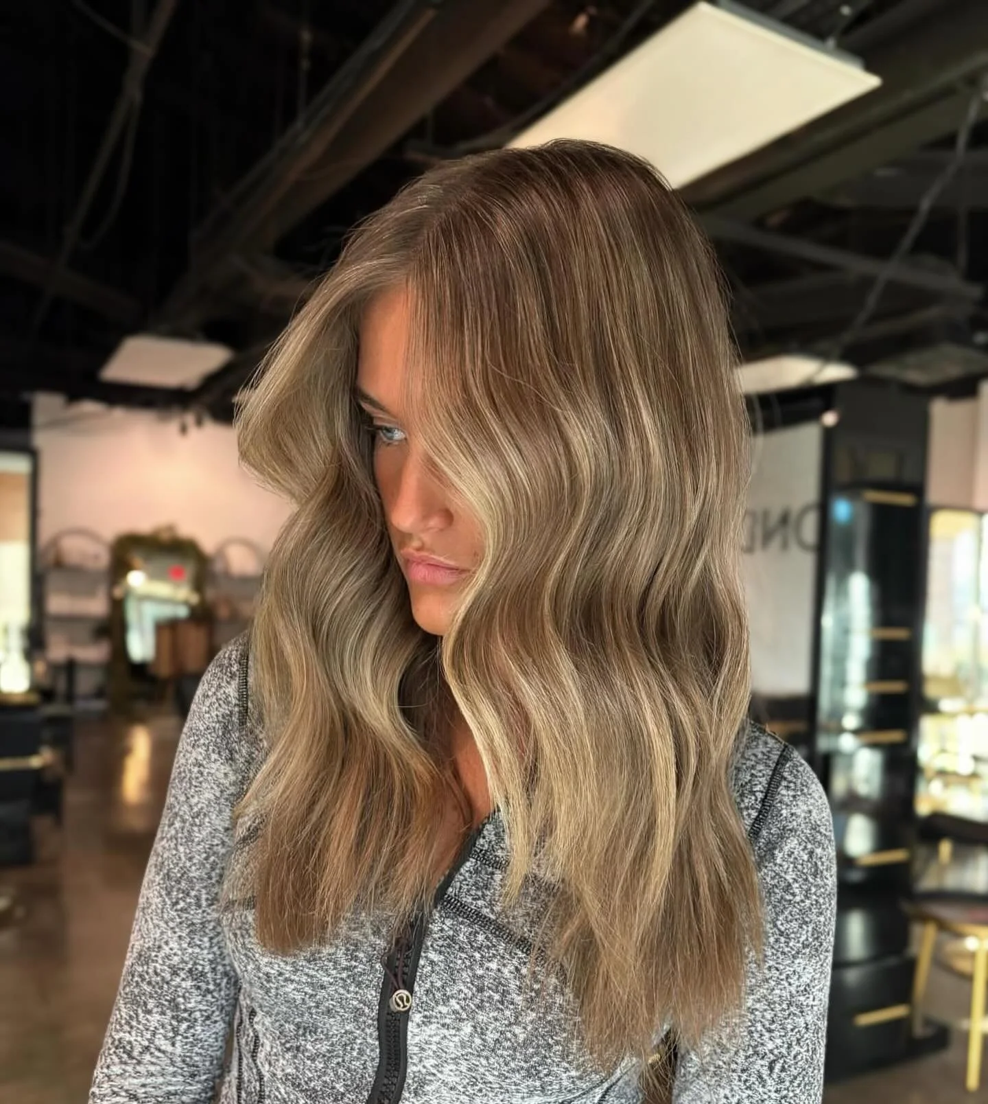 sandy beige bronde✨🤎

Hair by @hairbymariahhhudson 

#BLONDEFayetteville #FayettevilleStyle #FayettevilleSalon #FayettevilleSalon #nwastylist