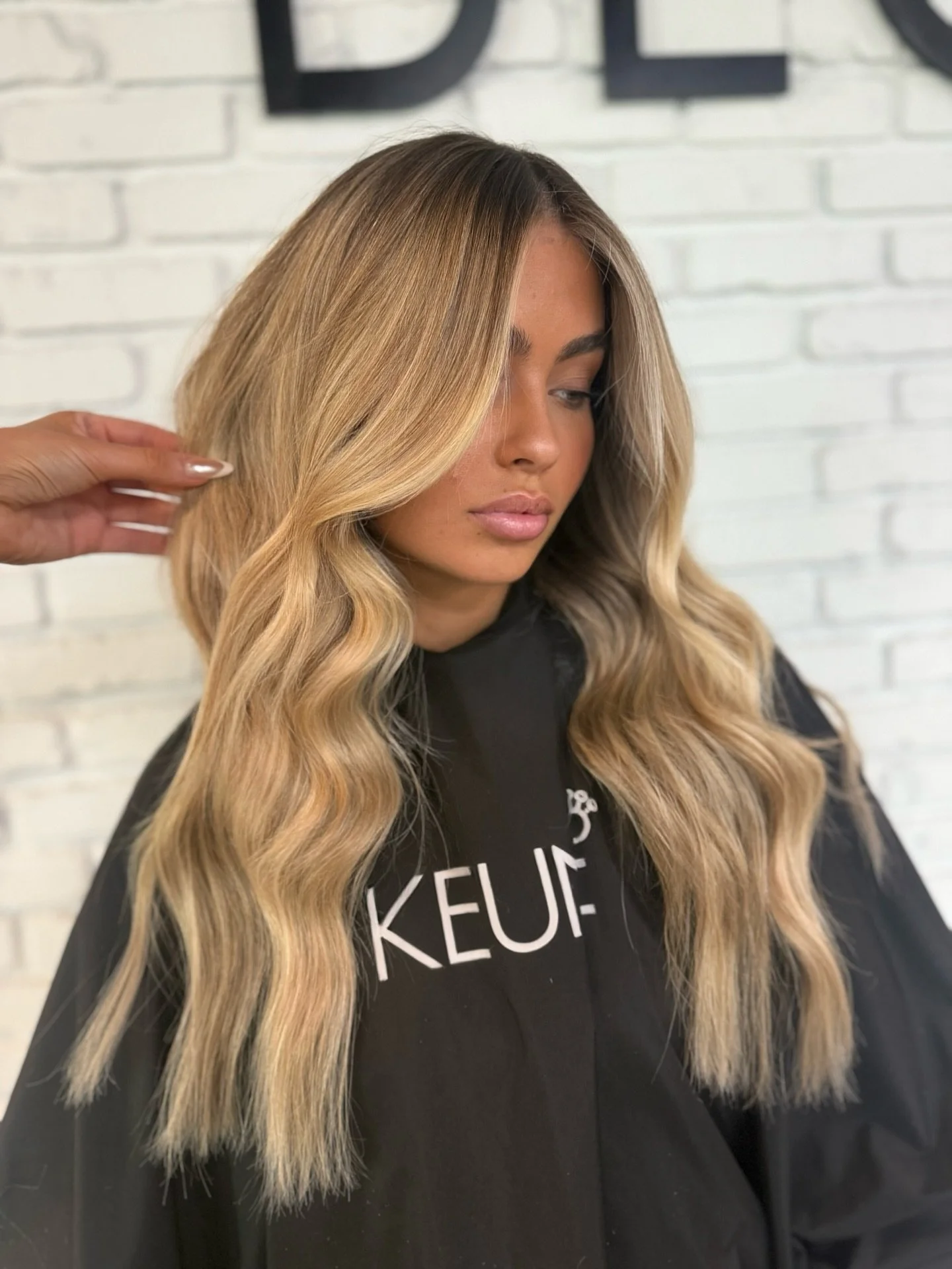 🌹 Ready To Receive Roses and Chocolates 

🌹Highlight and Extension Install by @hairbyhazeljane 

🌹Blonde Society Extensions In The Colors 11:11 and Alexis &hellip;. 
 
🌹Call/Text 479-502-0012 
🌹BlondeNWA.com 
🌹booking@blondenwa.com 

#Fayettevi