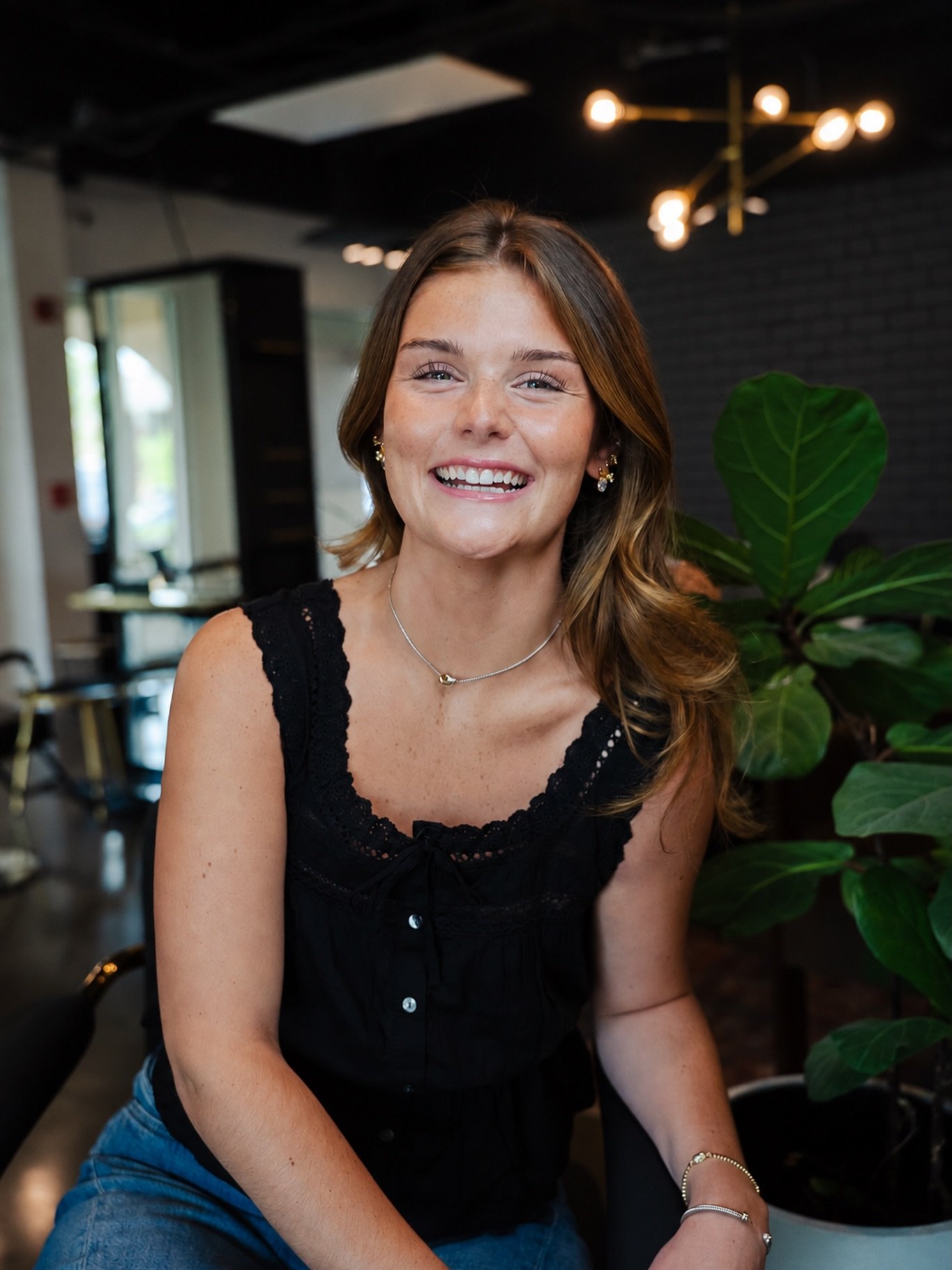 ✨ MEET YOUR STYLIST ✨

EDIE TAYLOR 
@hair.edie 

✨ A TEXAS GIRL AT HEART, her love for hair started long before the salon. She used to do all her friends&rsquo; blonding in her parents&rsquo; kitchen. 🤫 Some things are just meant to be&hellip;.

✨Ou