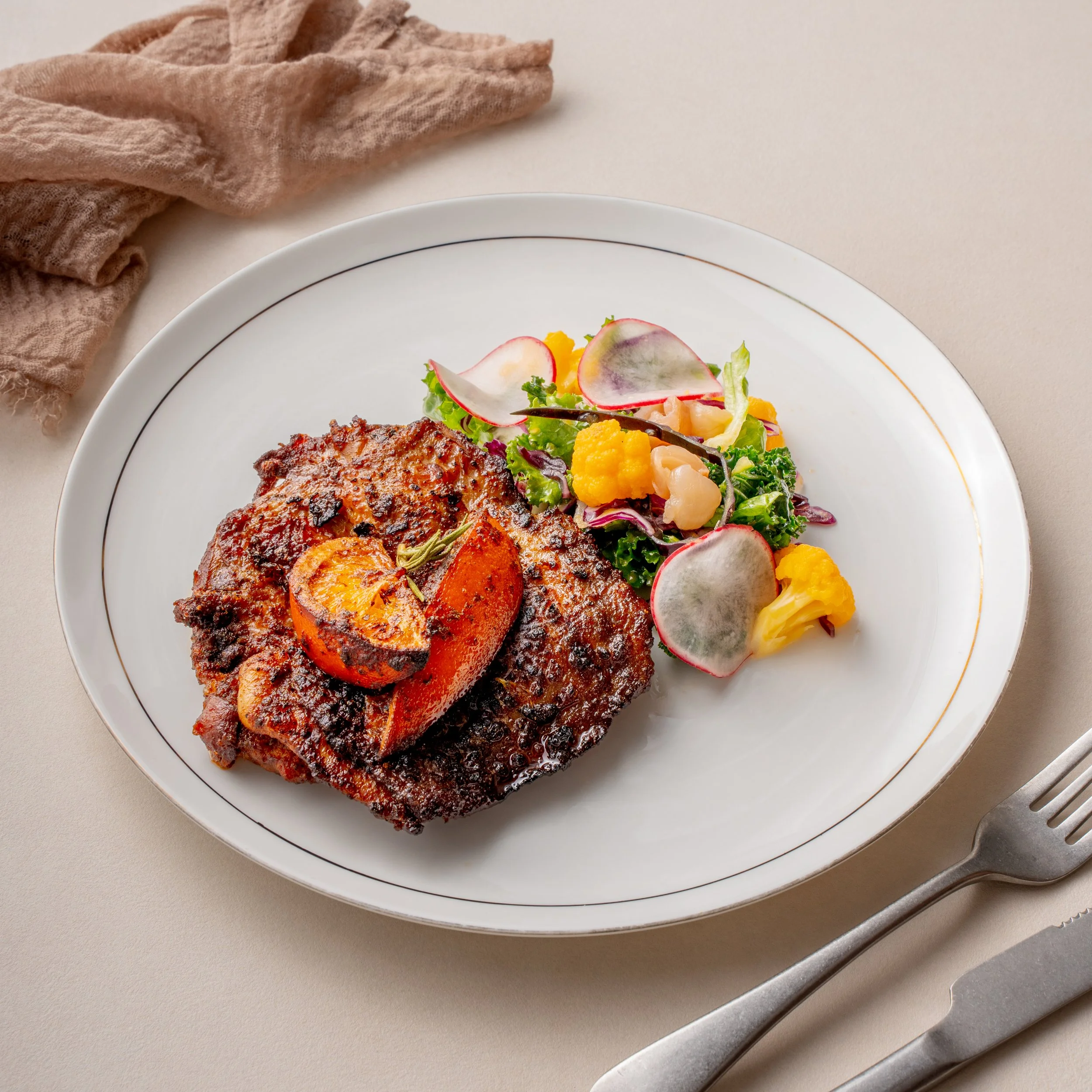 Ms Durian serves up a refreshing savoury menu apart from their signature desserts and fresh durian. One of their signature savory dish is Orange Butter Chicken as show in the picture