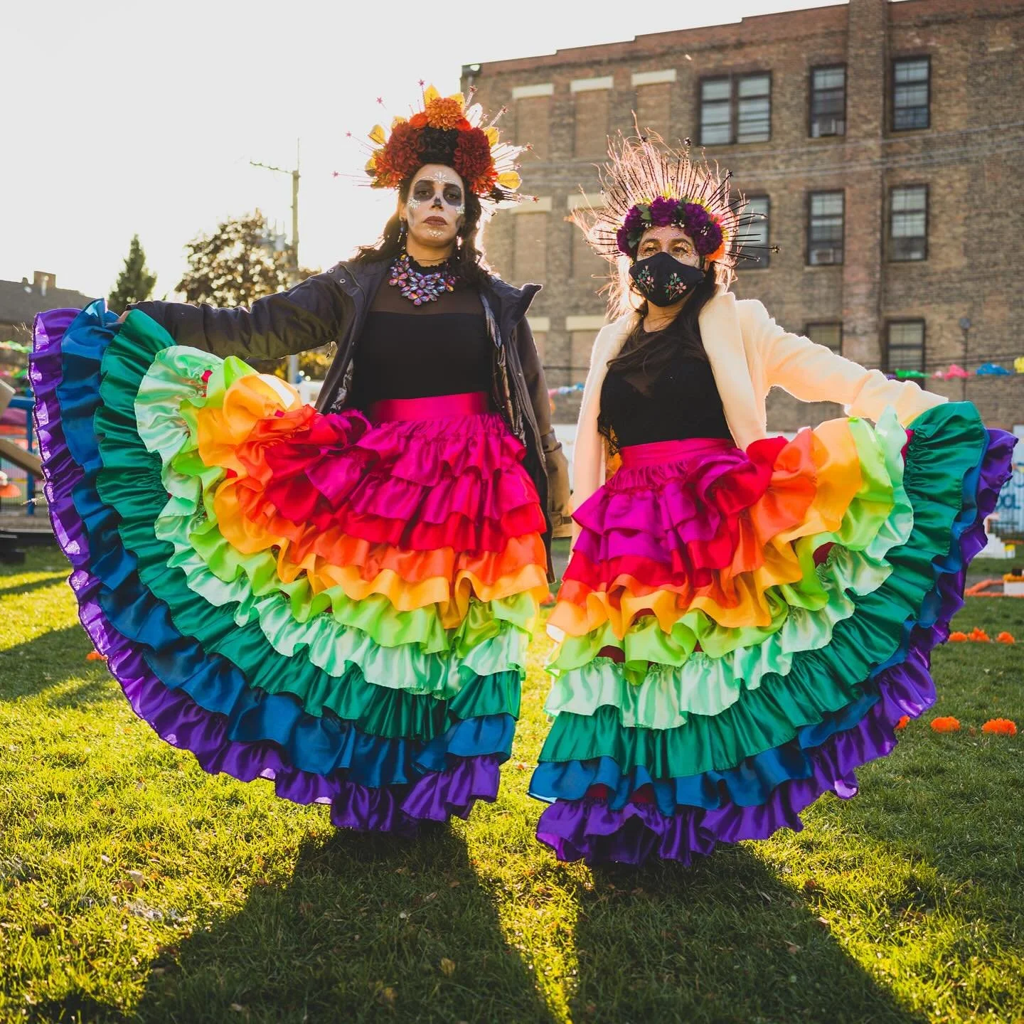 #d&iacute;adelosmuertos a sacred moment of calling back our ancestors and leaning forward with tradition. 🦋Throwback to 2020 when friends @robandocamara @alondra_pilar @karilavegana @pmflores03 and I captured these memories in Pilsen with 📸 @timkle