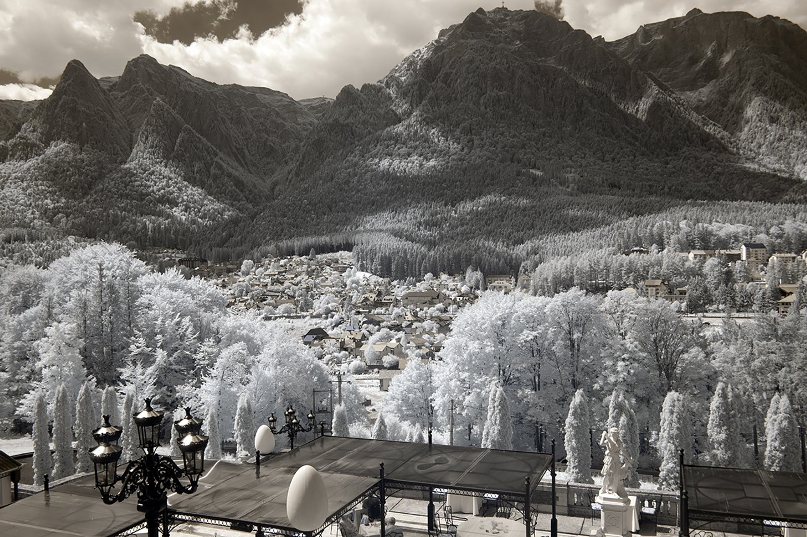 Infrared-720nm-converted-camera-example (3).jpg
