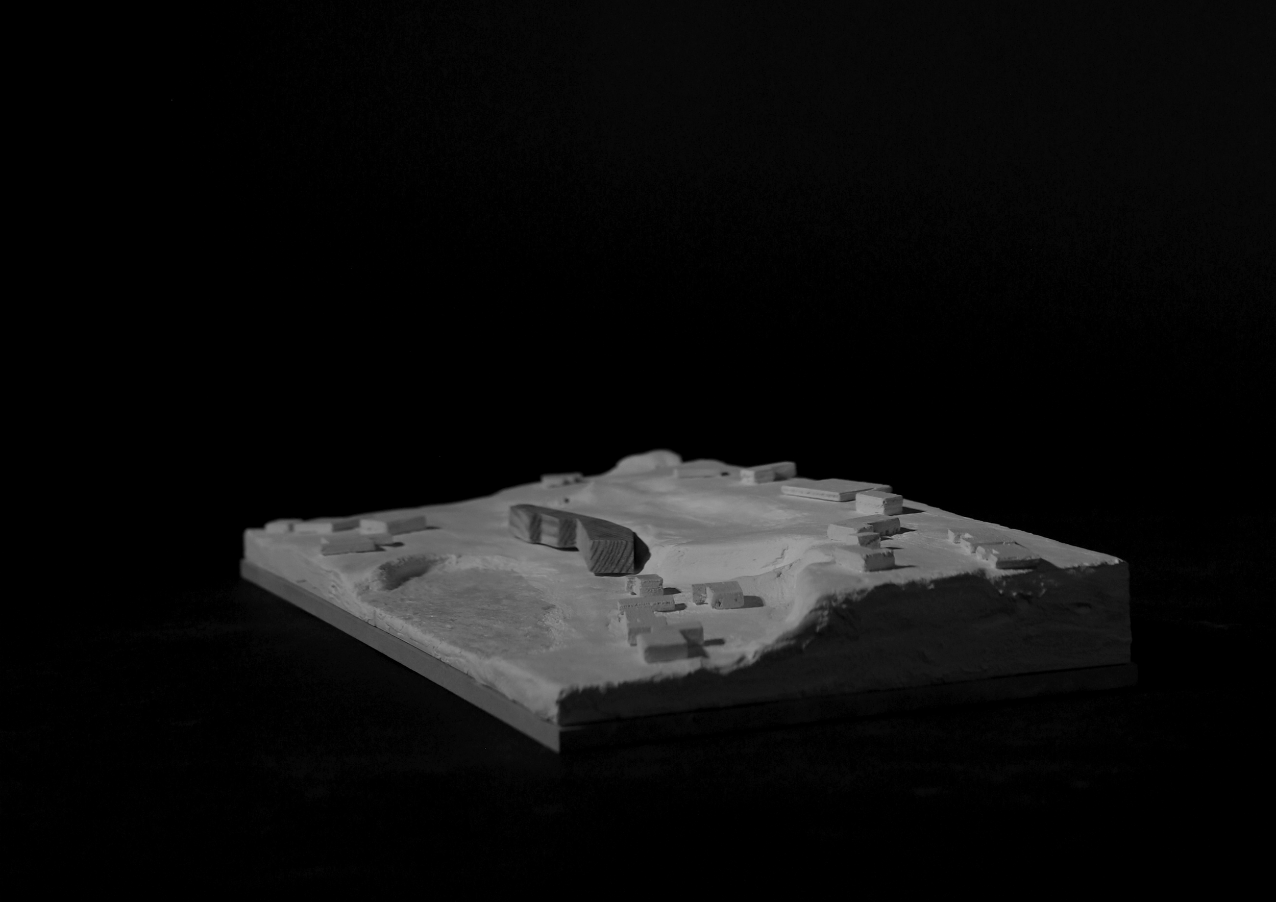 1 to 1000 side view BW.png