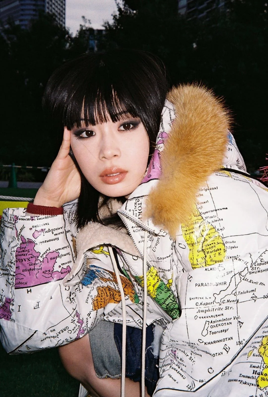 英語版 – "Marumi: Rebel in the Neon Jungle"