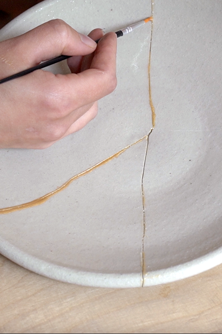 How to do Kintsugi — pottery to the people