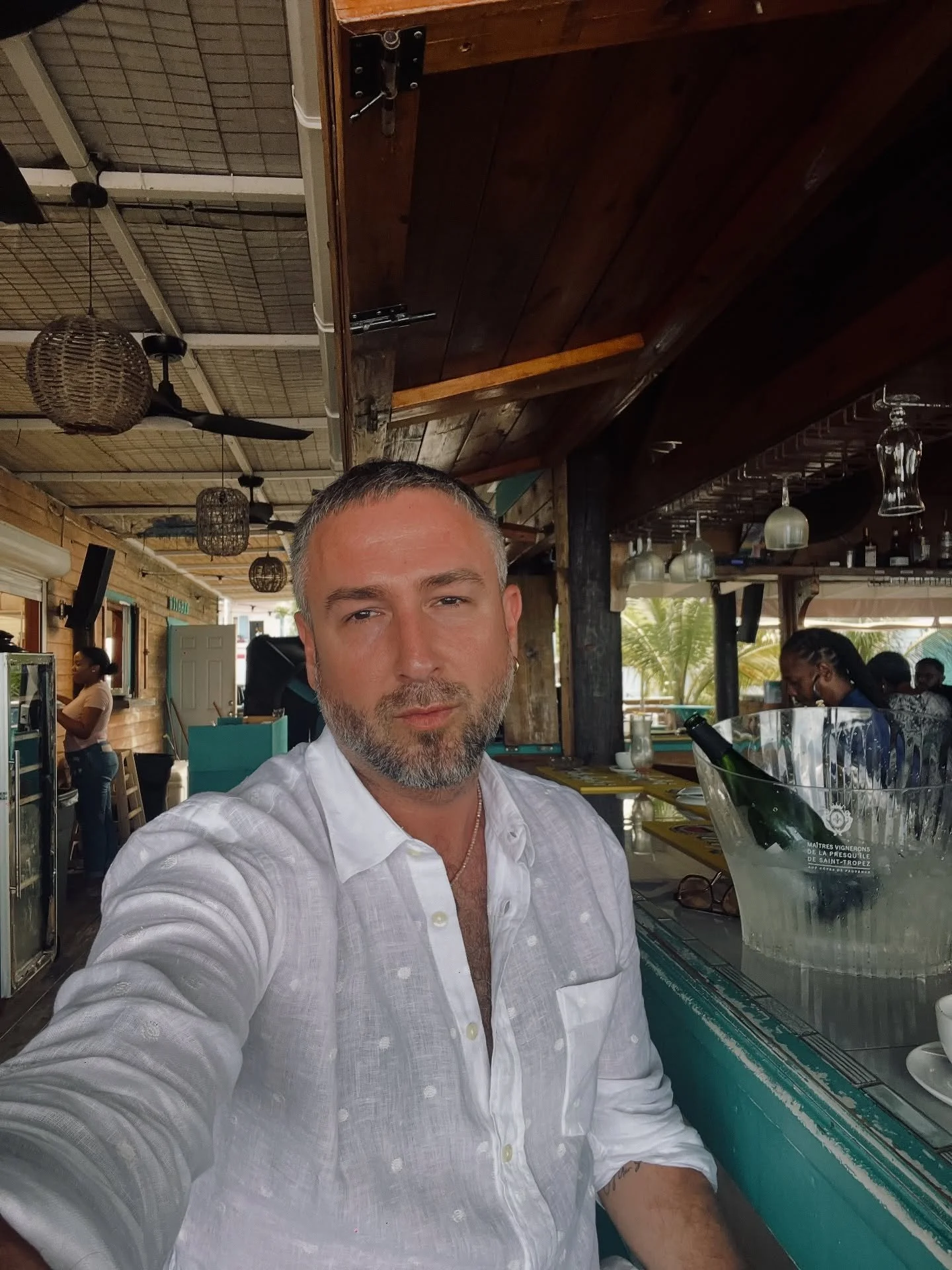 Lunch at @tropicsbeachbarsxm 

Lino Shirt @120lino_saintmartin 

@mako.culture 
@francoiscastelain
@dany.sxm