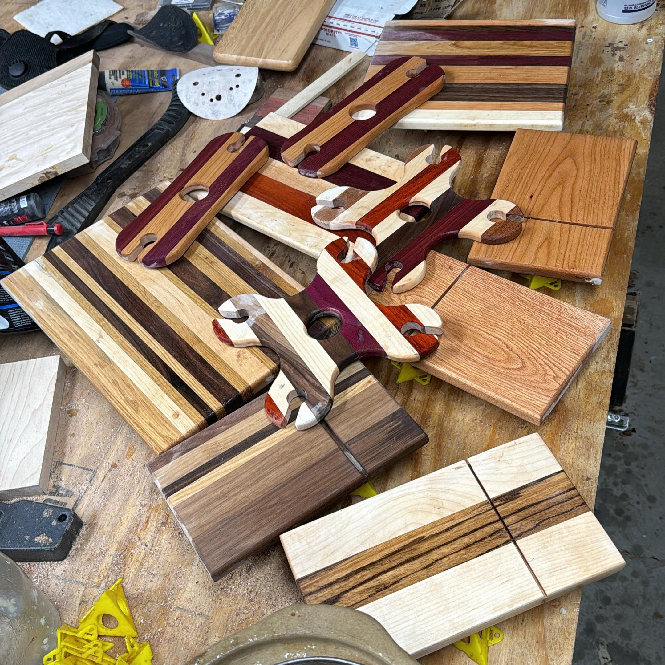 Another batch of smaller items and a custom order for @thechathamfarmersmarket in two weeks 
- *Brand New Products* 4 glass wine caddy
-  Baby Boards. Approx 8 1/2x 11
-  Cheese Slicers 

Getting a head start since I&rsquo;ll be at Microsoft Build ne