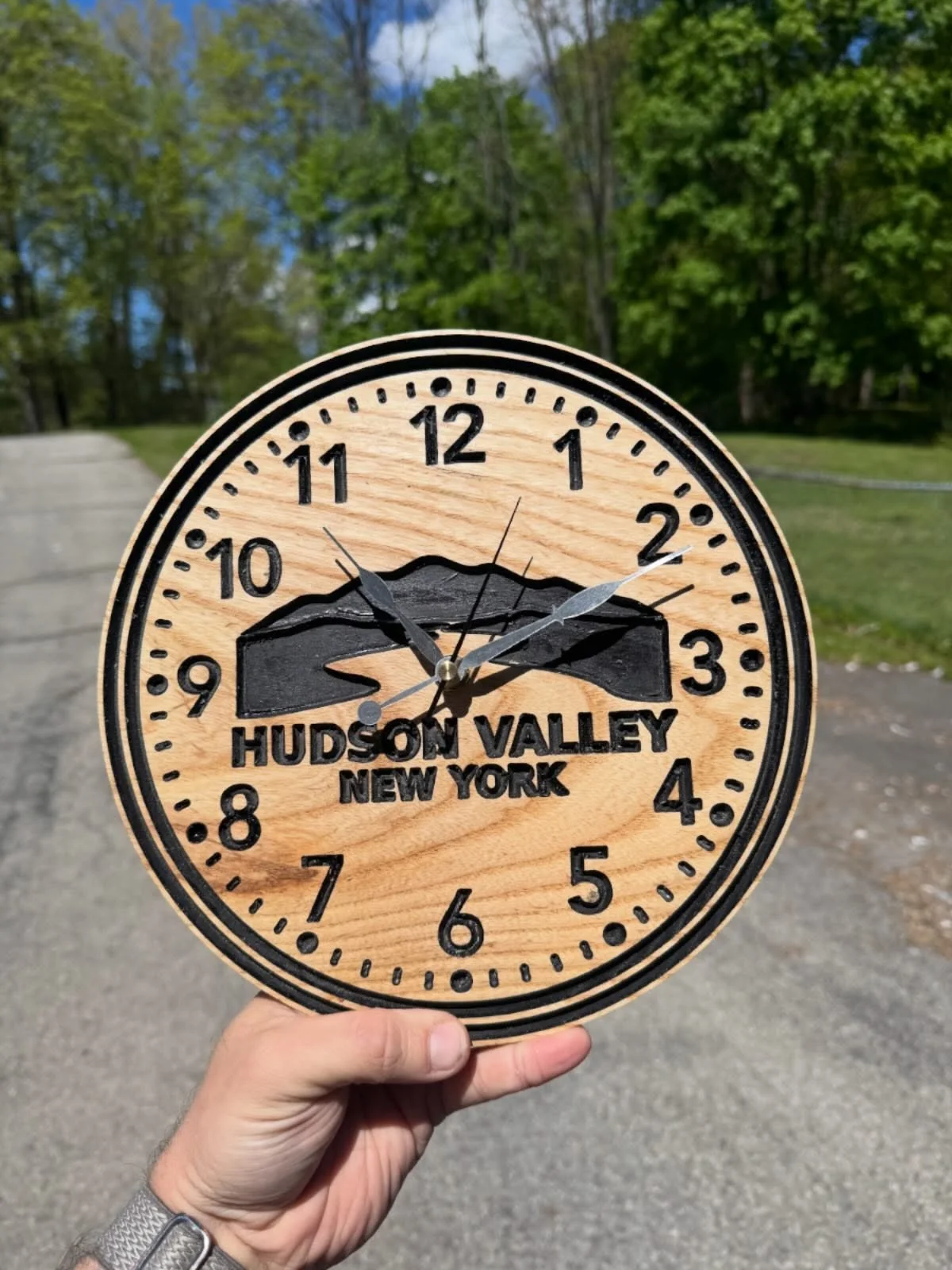 Nothing like finishing a few clocks at the last minute. This one is ash with .0125&rdquo; carve and acrylic paint. Next time, I might try epoxy

#woodworking #cnc #customclock #hudsonvalleyny