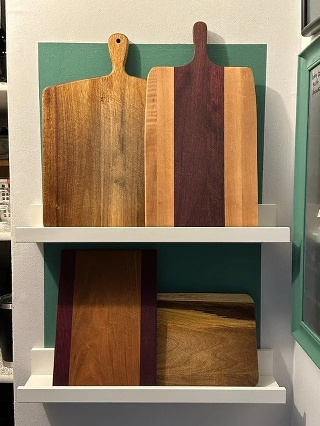 I met one of my previous customers today at @hopsonthehudson.
They likes my boards so much that they made a nice spot for it

Mine are the 2nd one of the top row and the first one on the bottom row