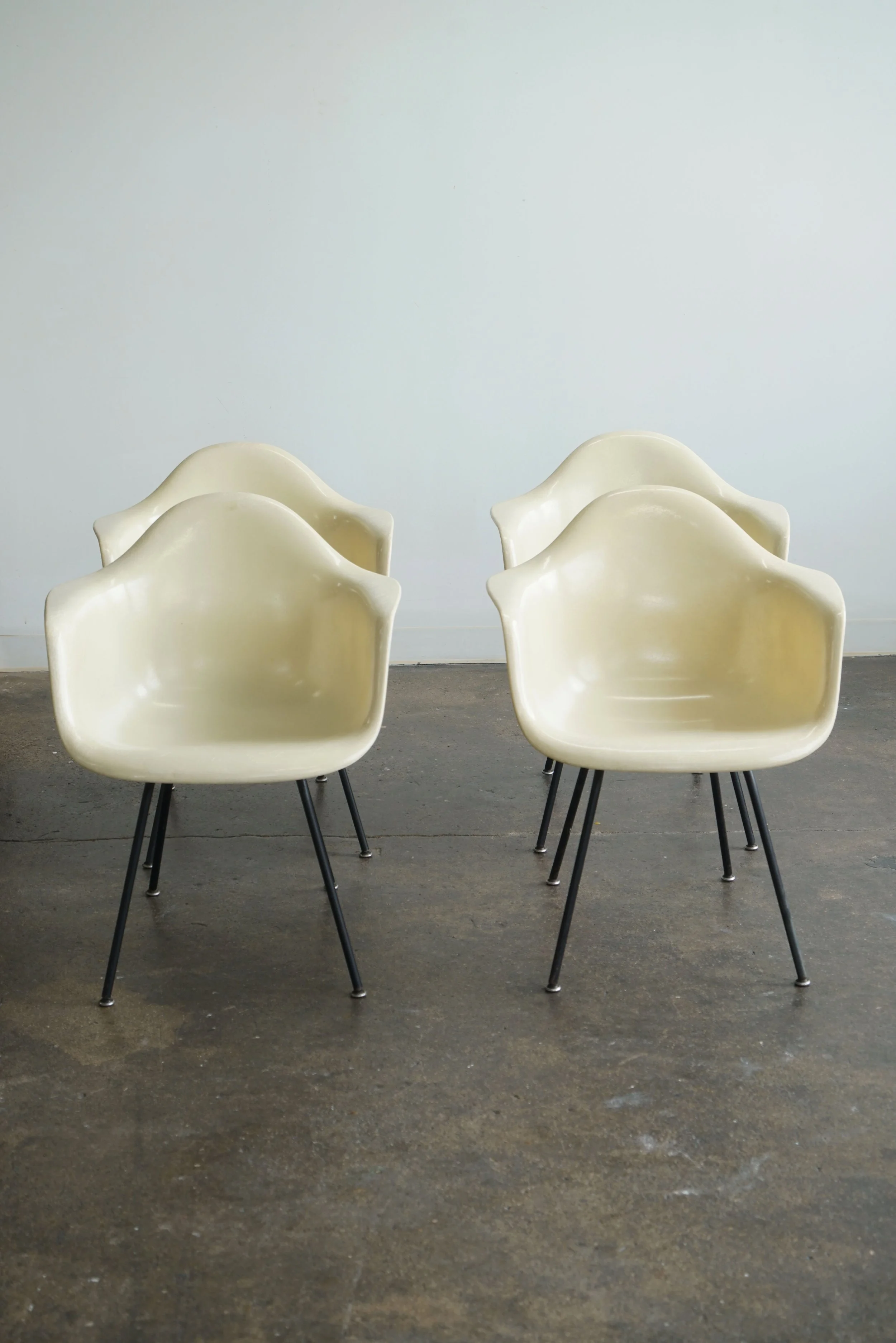 Vintage: Set of 4 DAX armchairs by Eames for Herman Miller 1950's