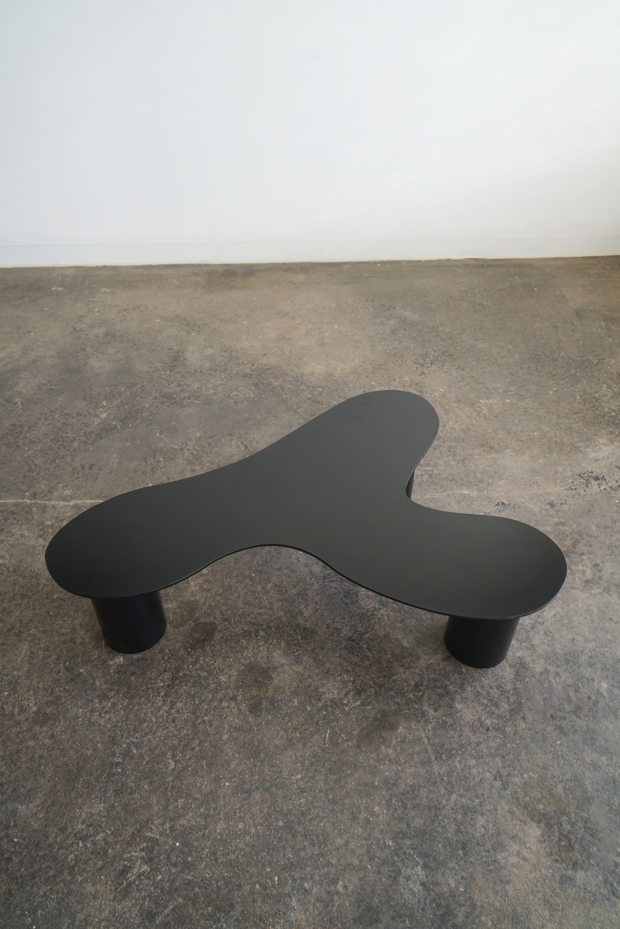 ST01_black_3.jpg