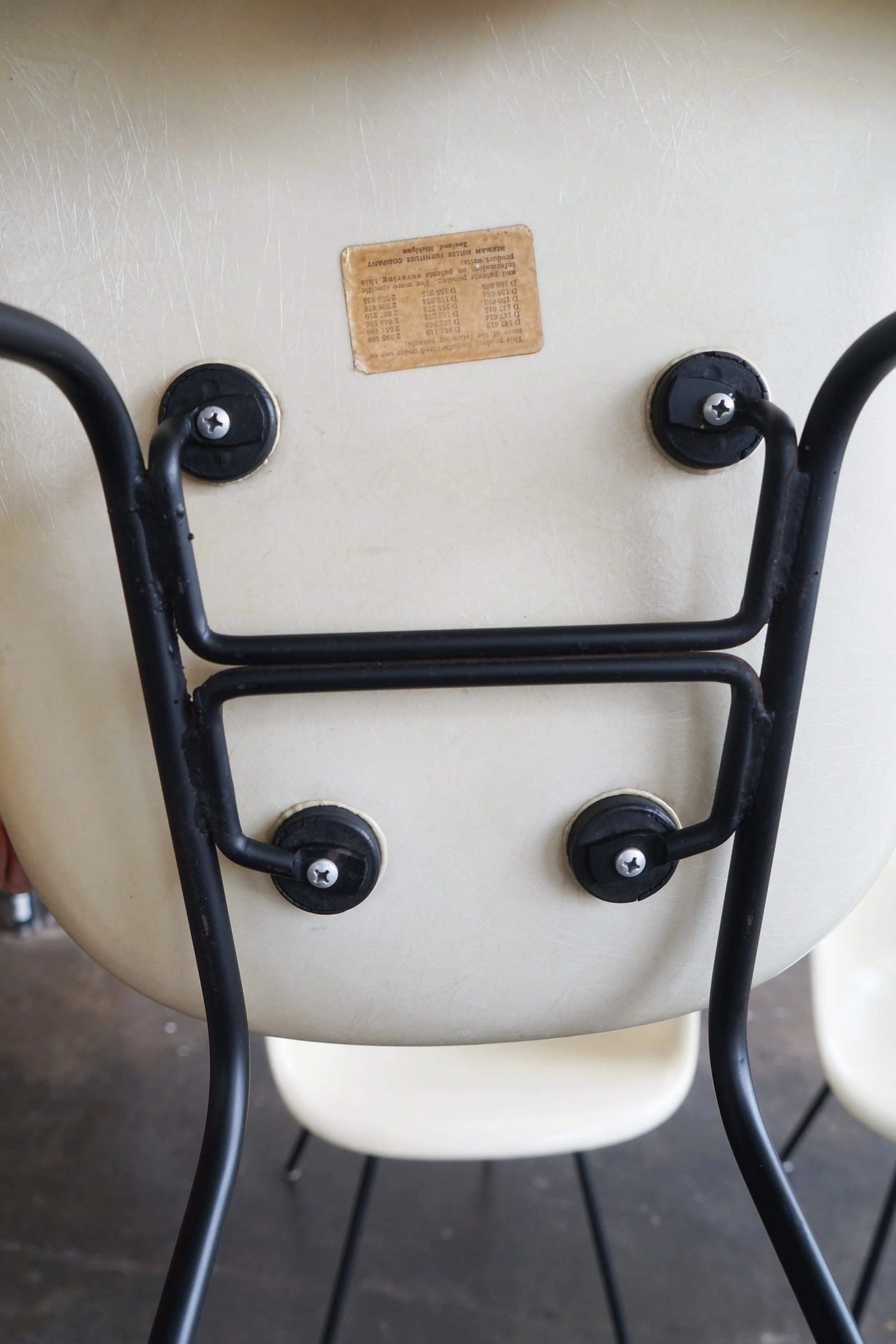 Setfour_eames_DAX_9.jpg