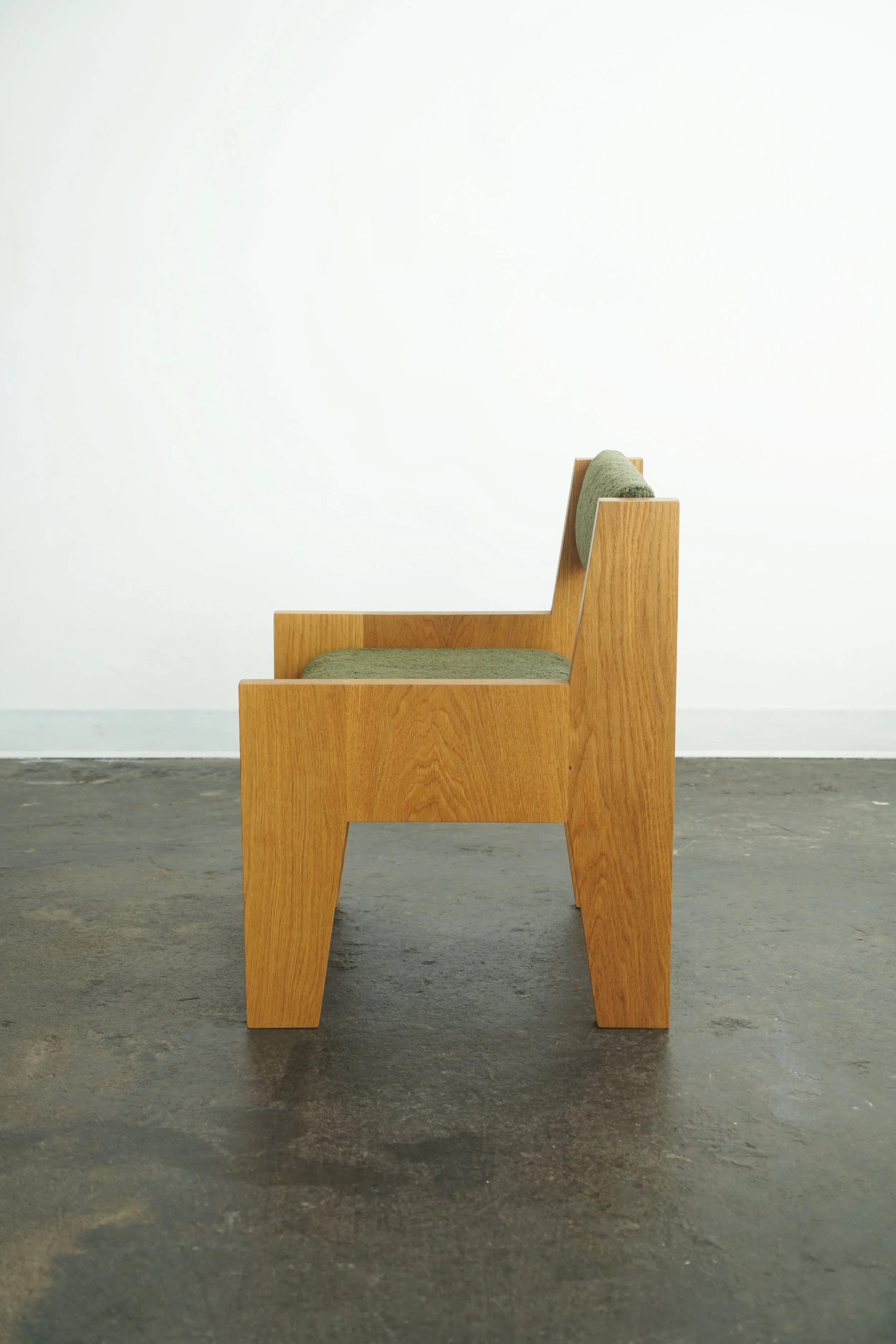 whiteoak_green_chair_1.jpg