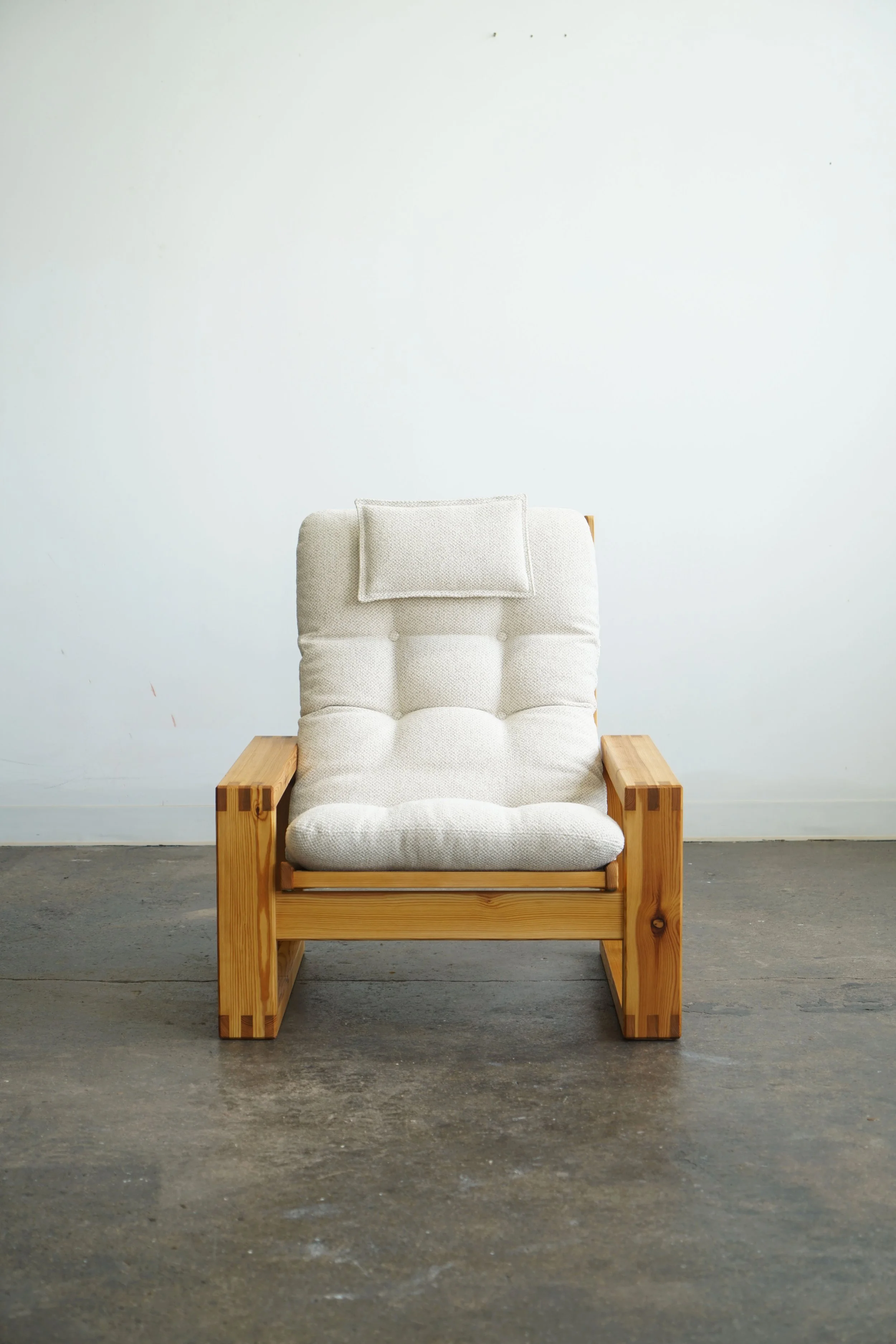 ekstrom_pine_lounge_1.jpg